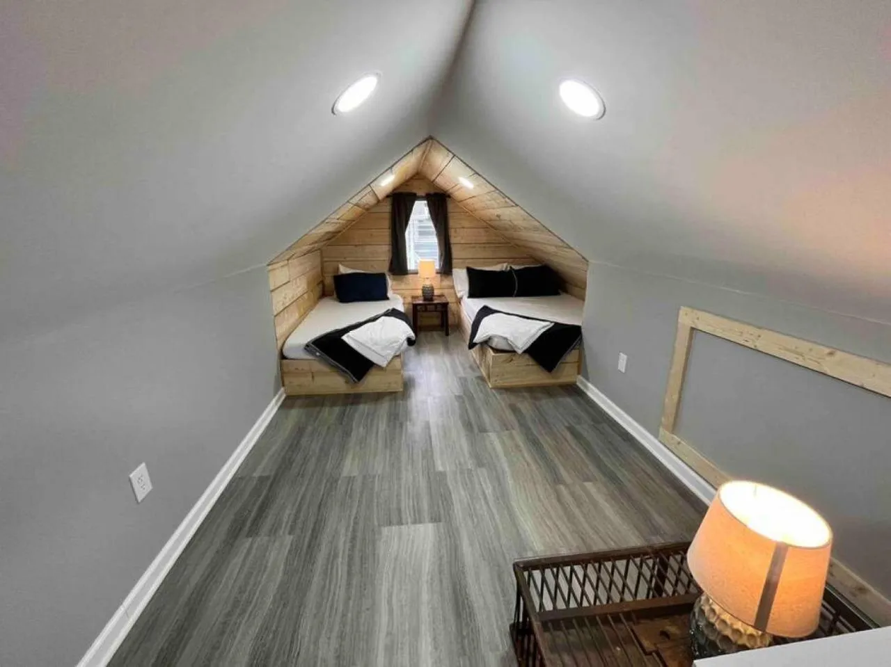 Bedroom, Bed in Wally's Cottage