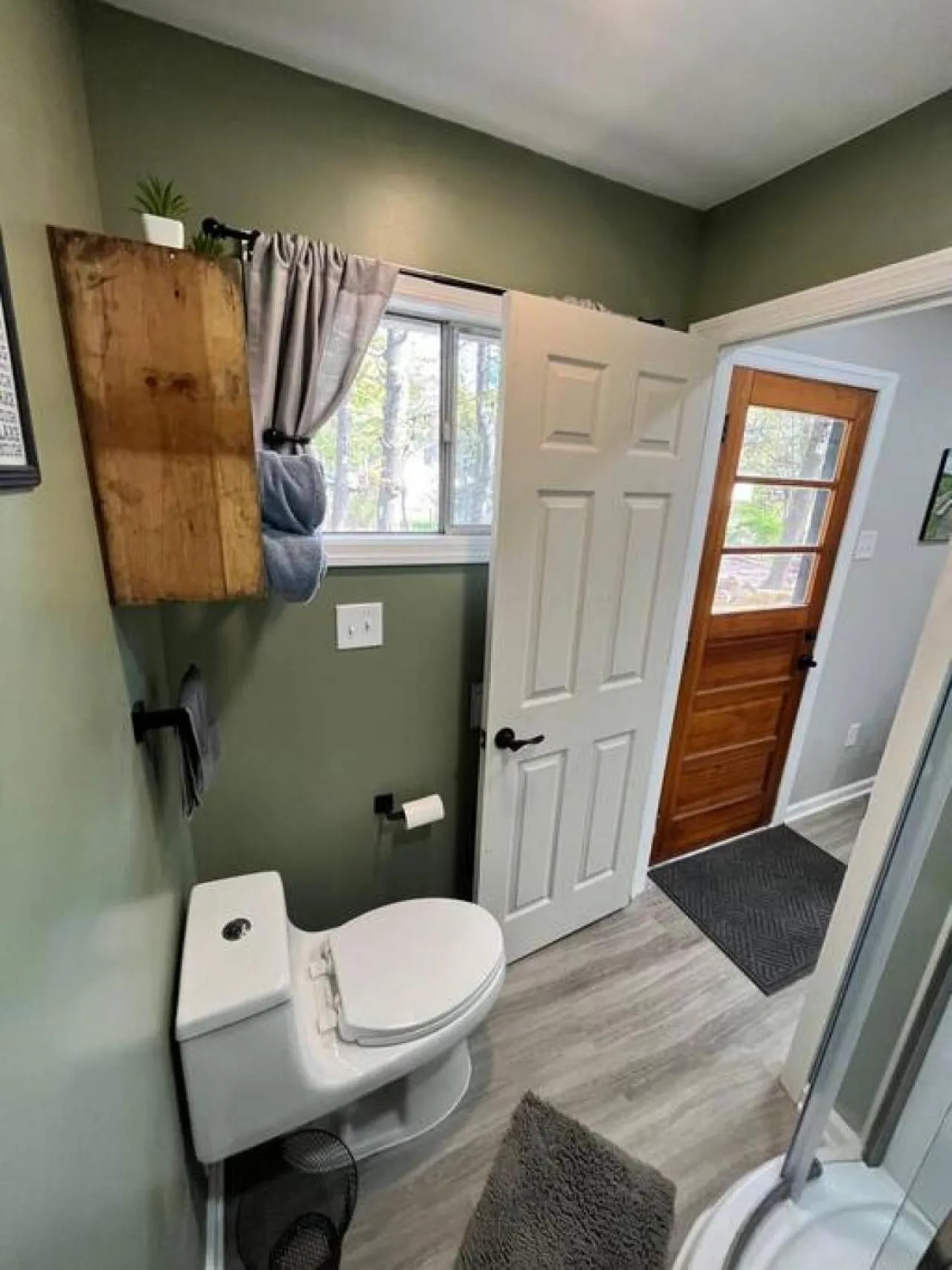 Bathroom in Wally's Cottage