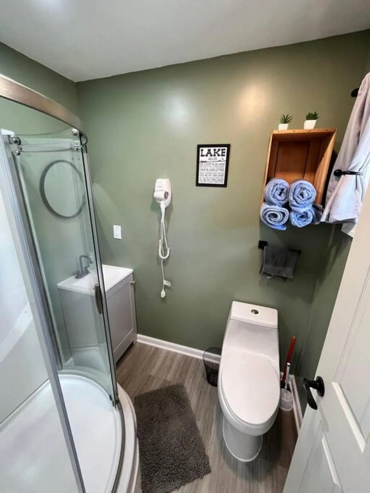 Bathroom in Wally's Cottage