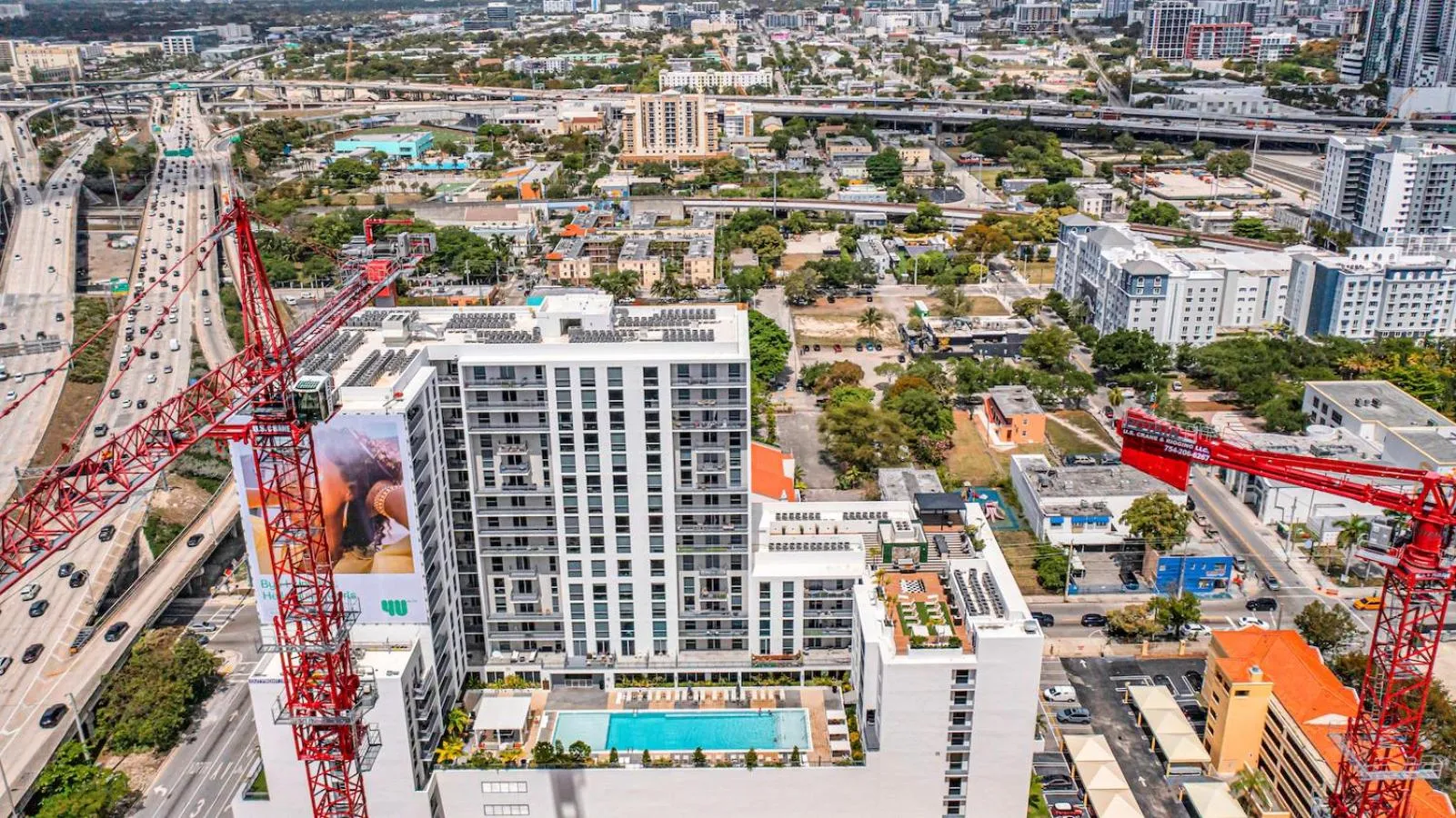 Modern Unit in Downtown Miami With Free Parking