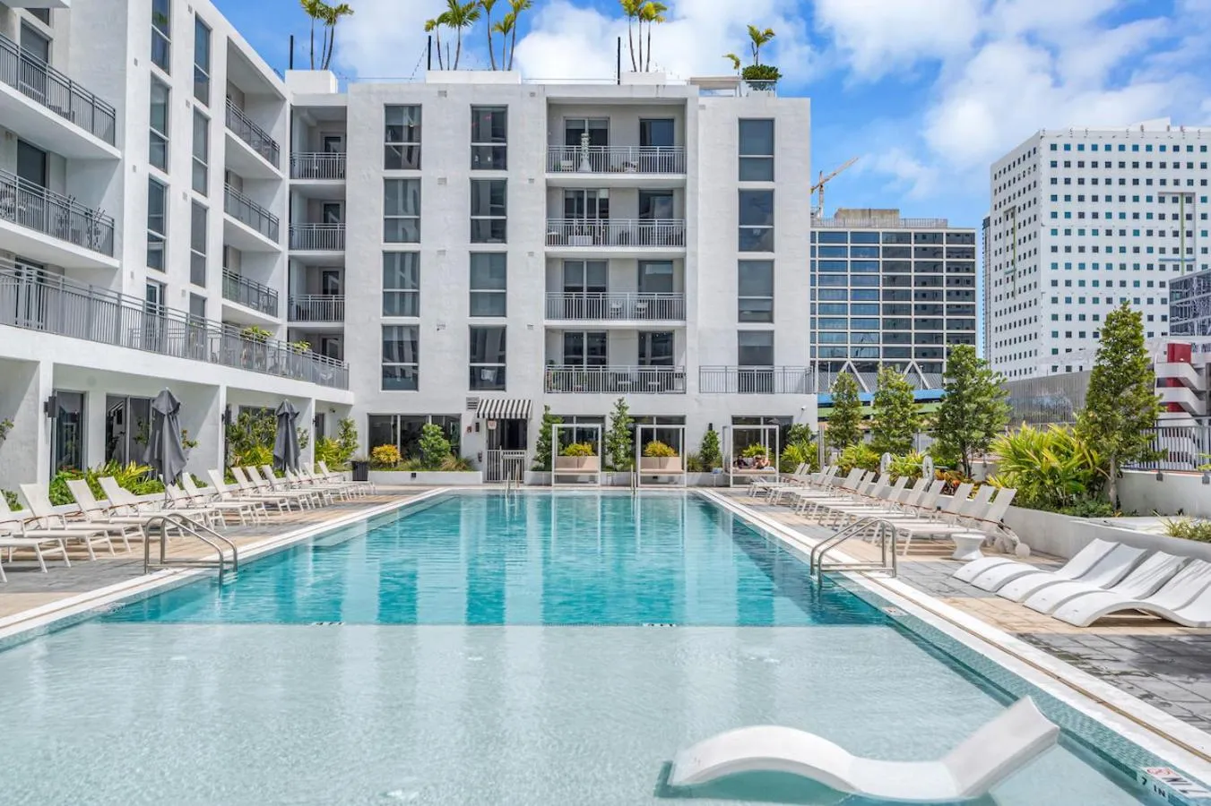 Modern Unit in Downtown Miami With Free Parking