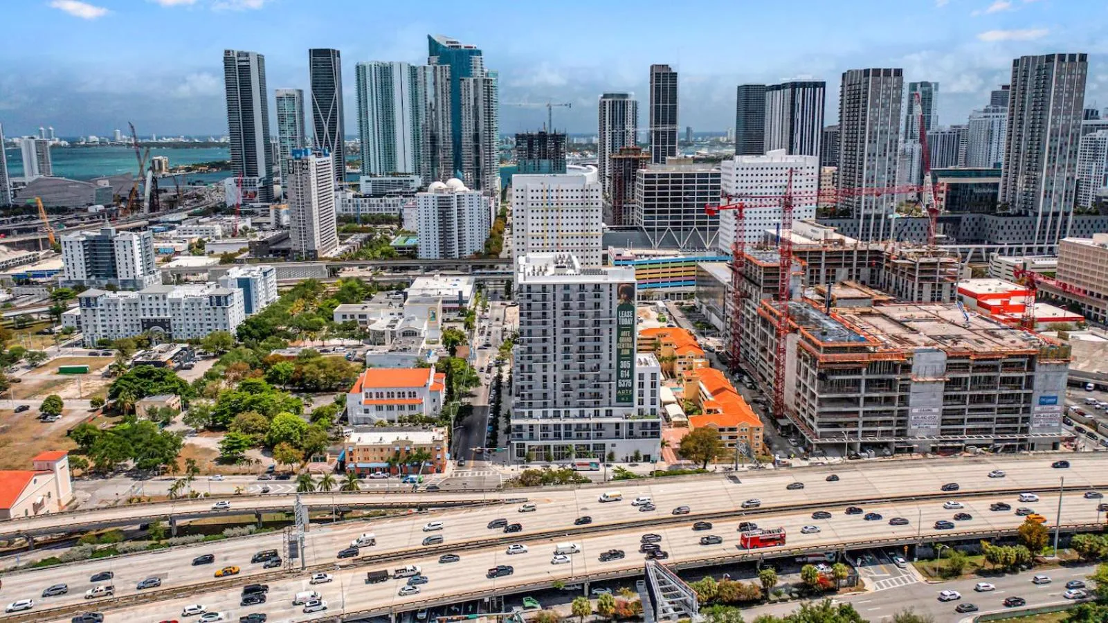 Modern Unit in Downtown Miami With Free Parking