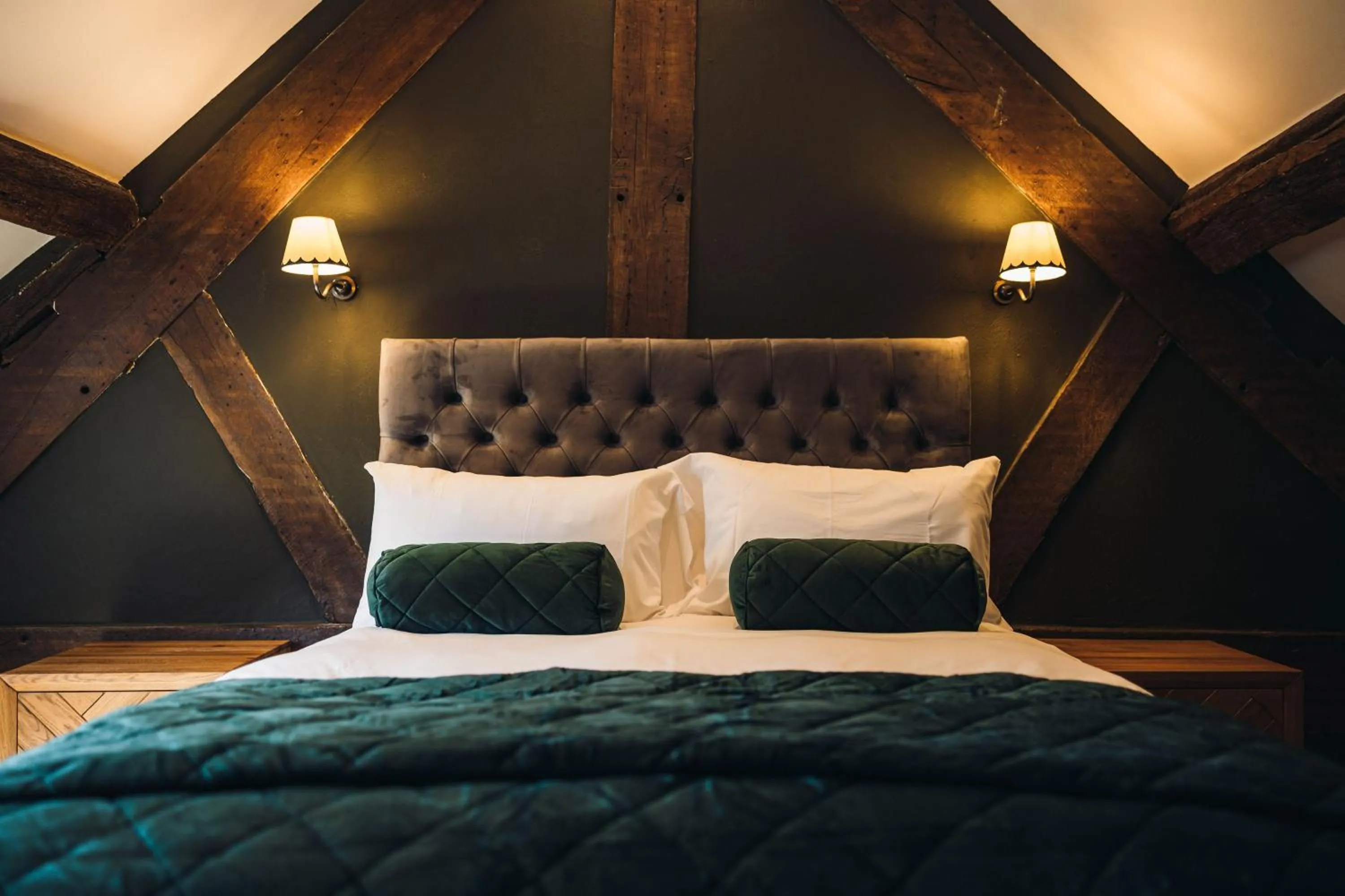 Bedroom, Bed in Gaskell Arms