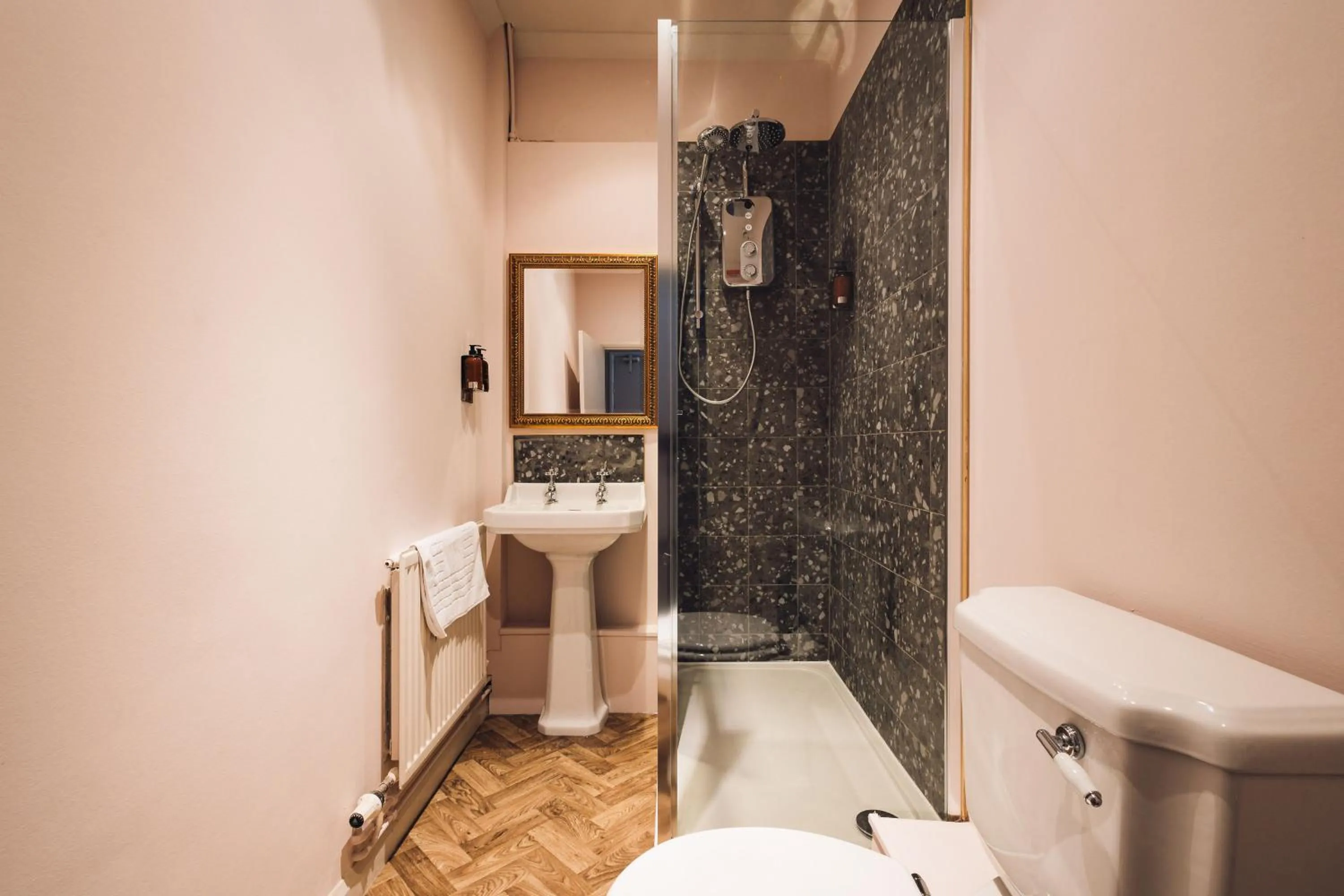 Bathroom in Gaskell Arms