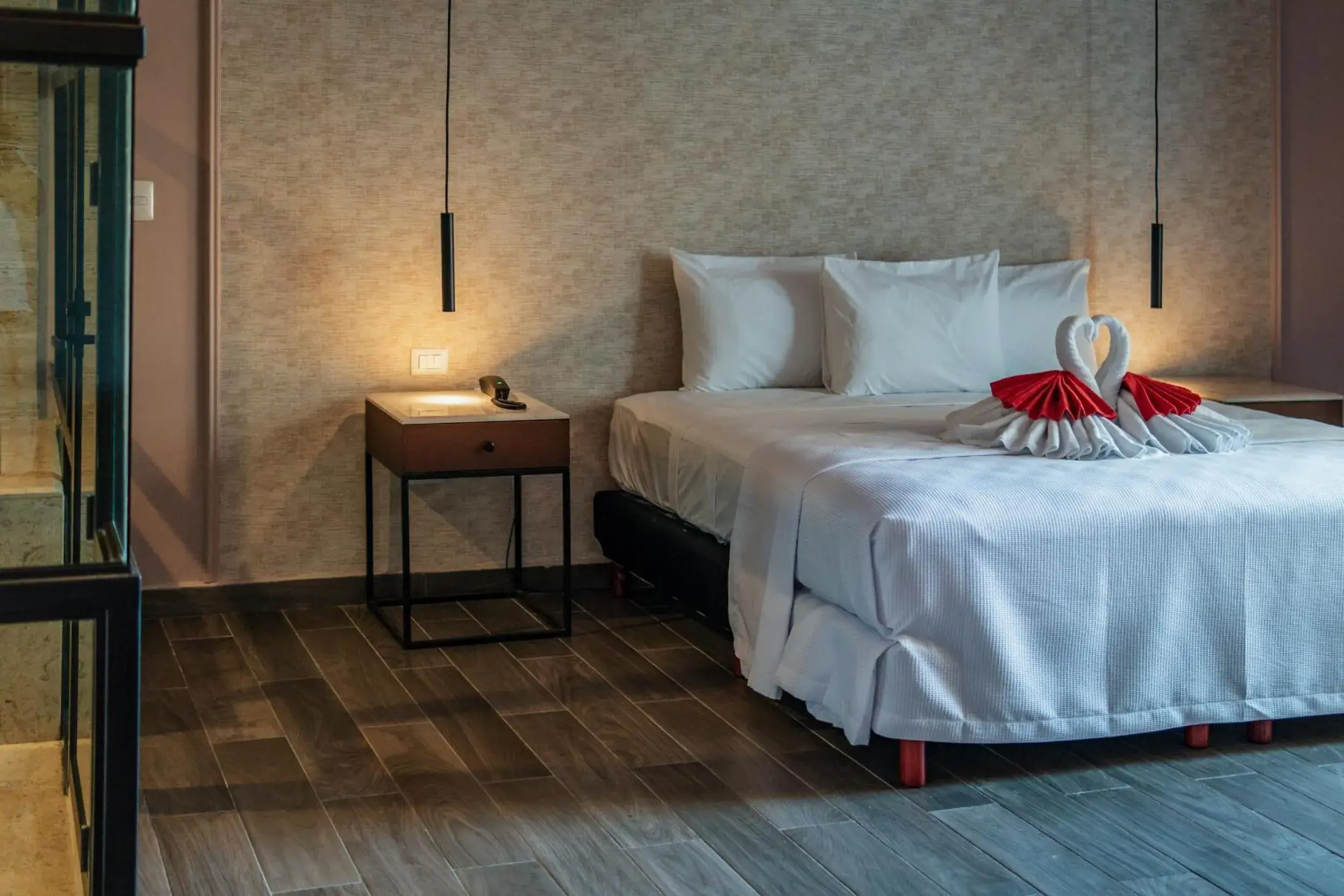 Suite with Hot Tub in Hotel MID Project Suite with Hot Tub in Hotel MID Project