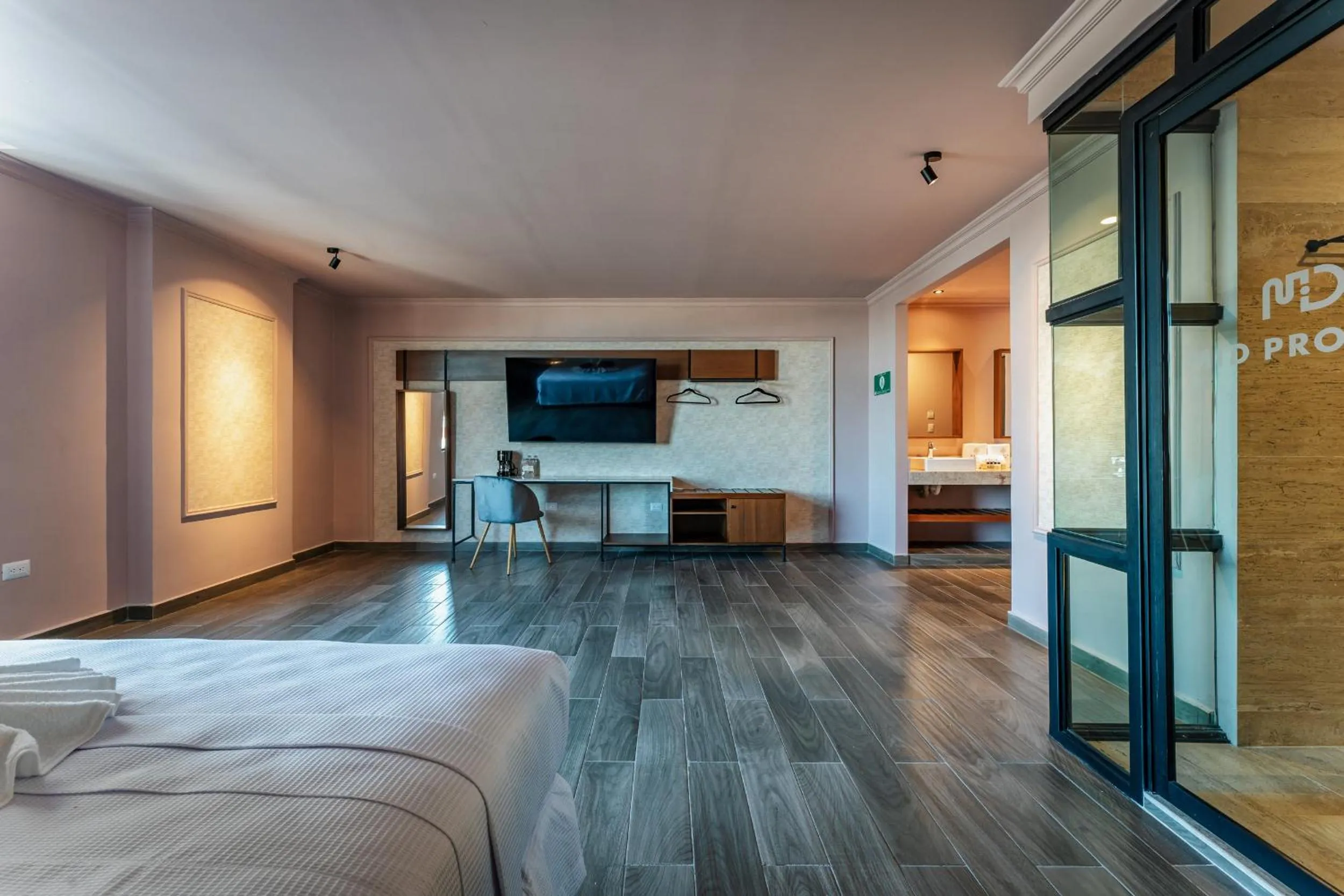 Photo of the whole room, Bed in Hotel MID Project