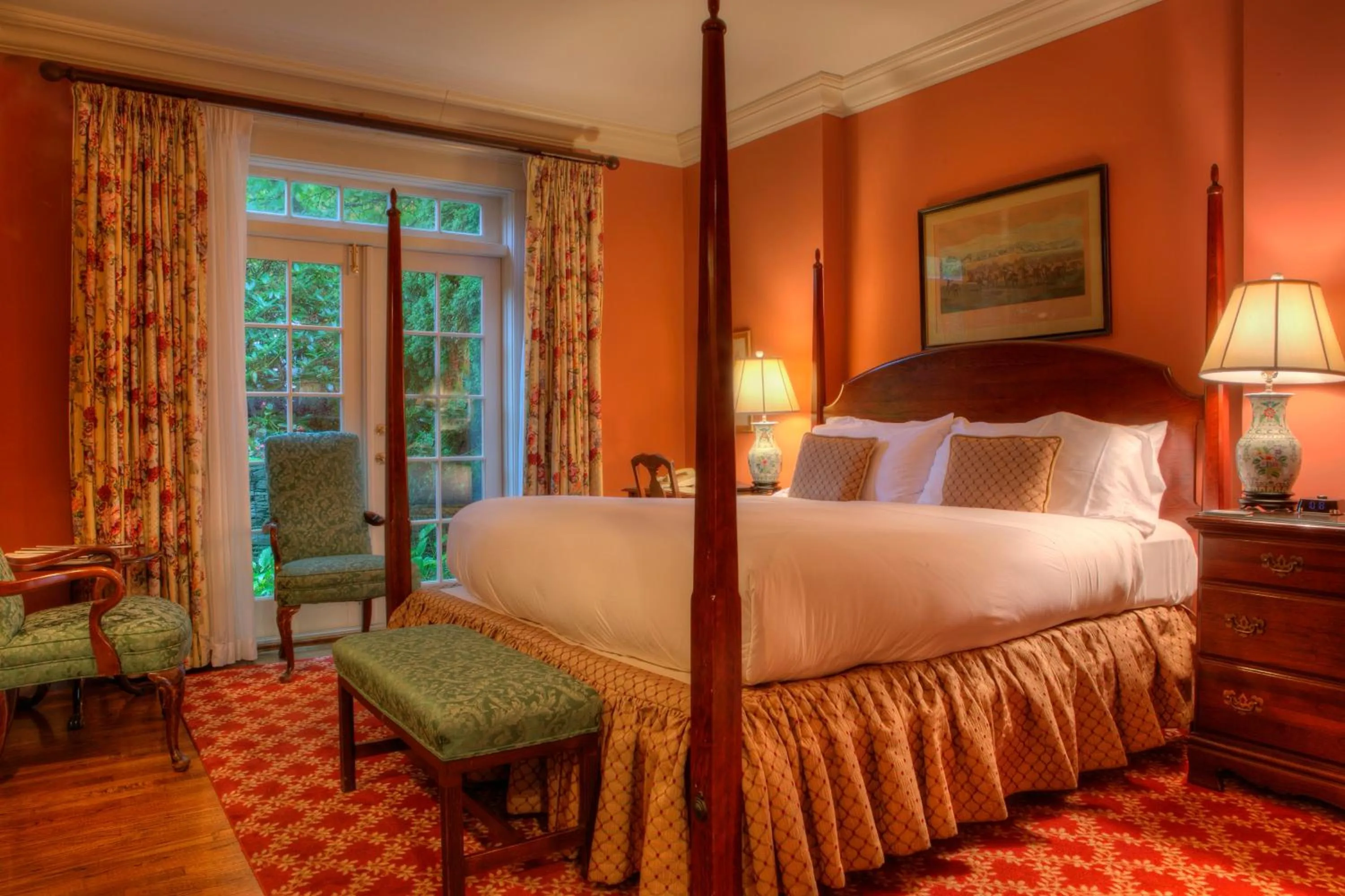 Patio, Bed in Francis Malbone House