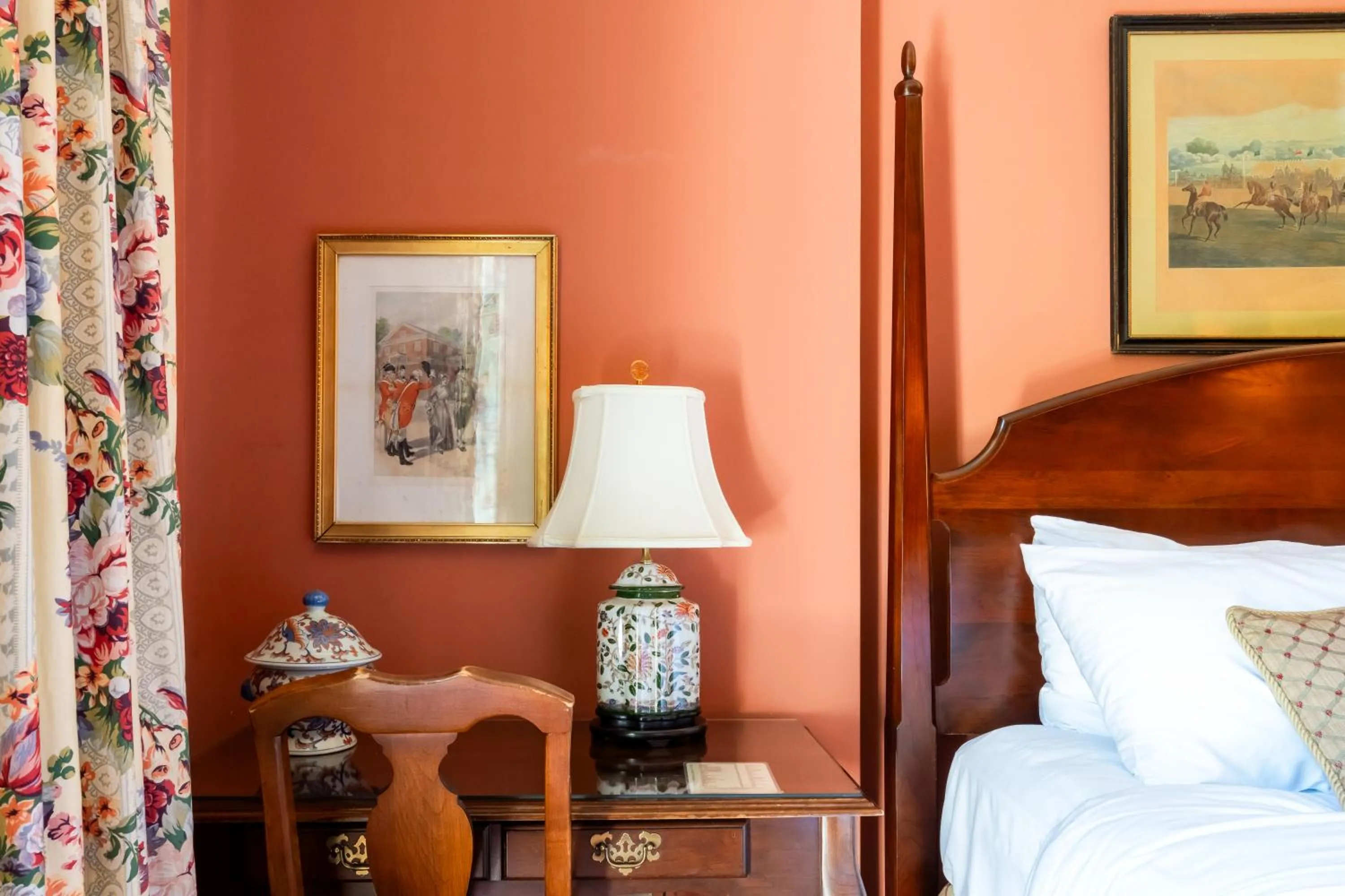 Bedroom, Bed in Francis Malbone House