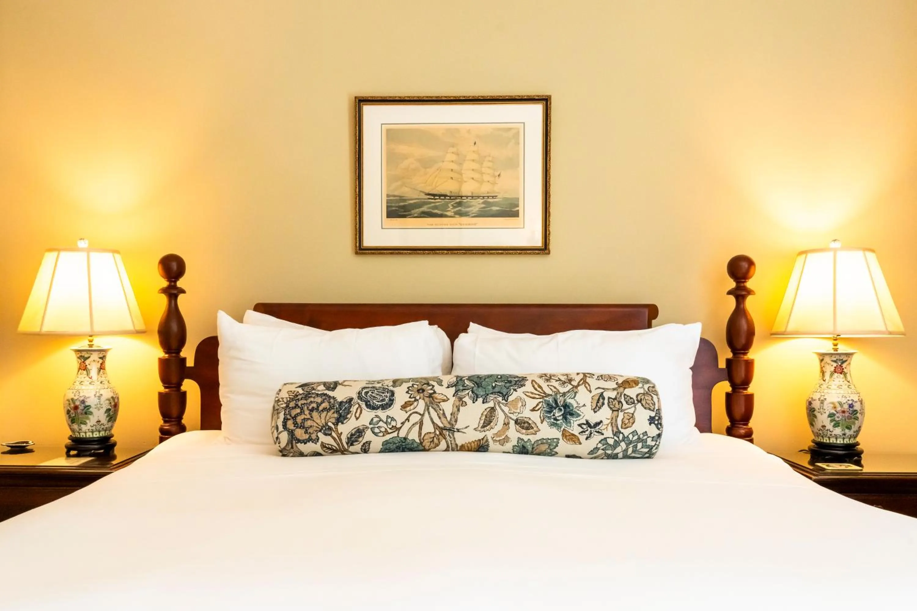 Bedroom, Bed in Francis Malbone House