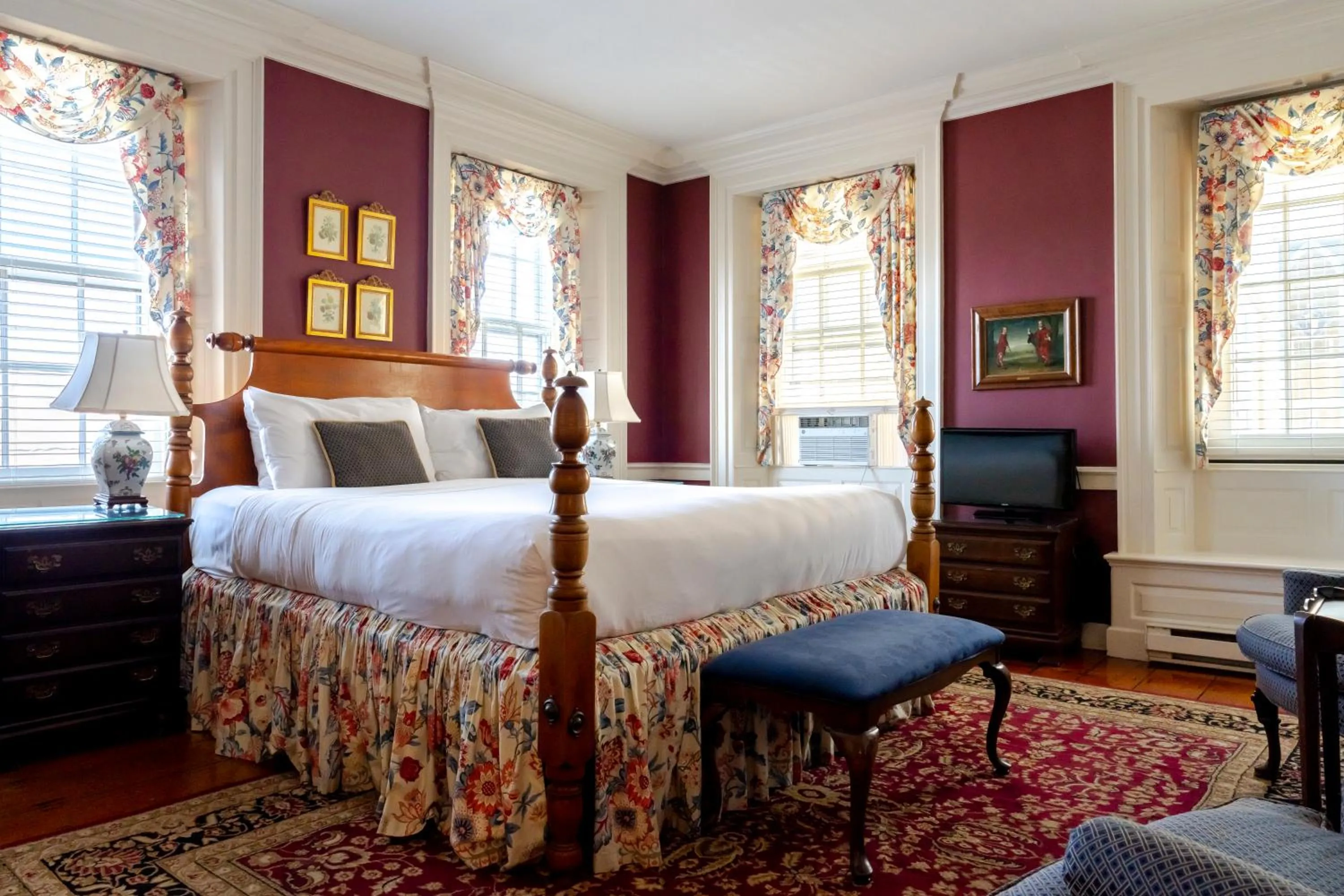 Bedroom, Bed in Francis Malbone House