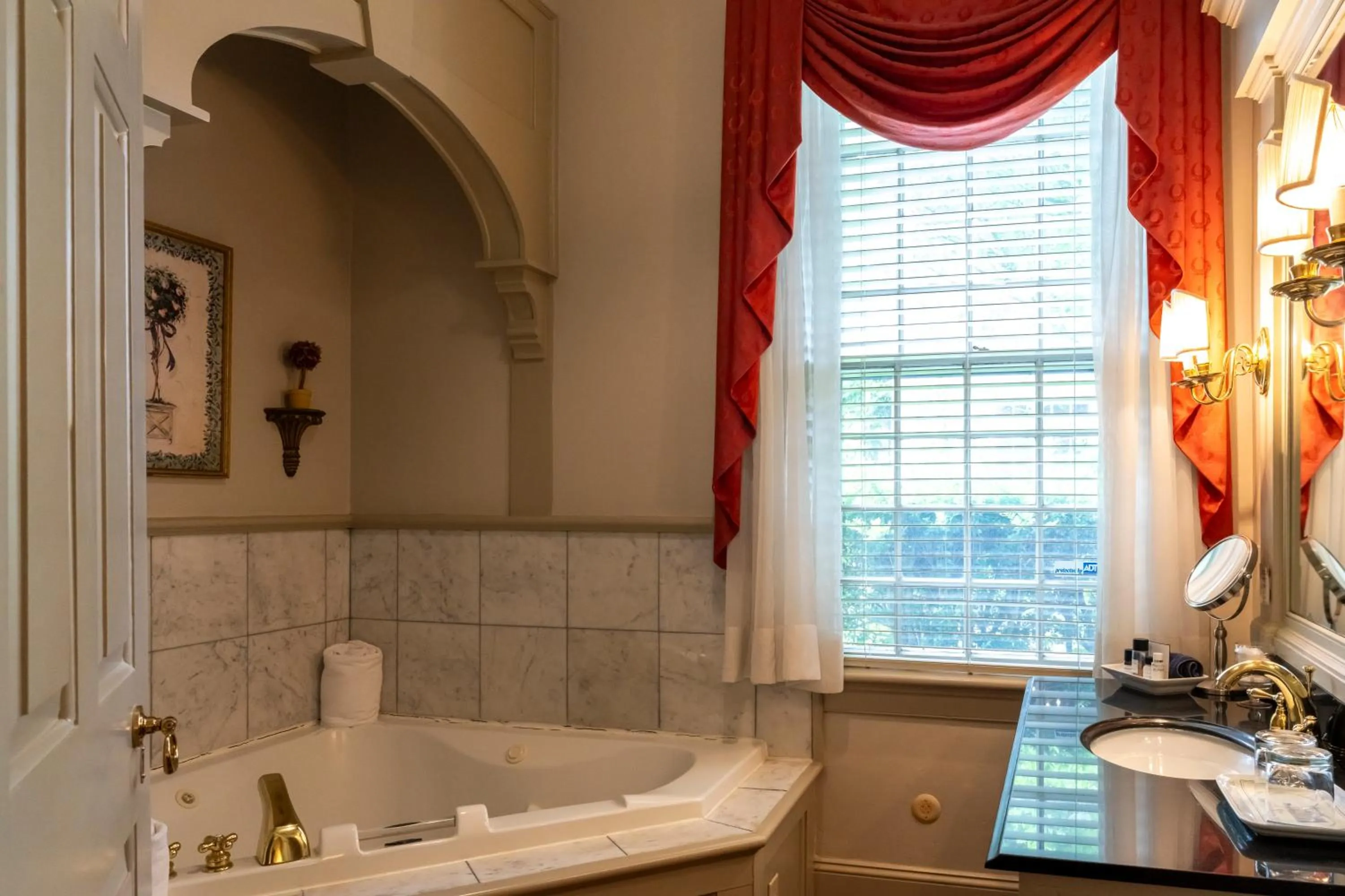 Bathroom in Francis Malbone House