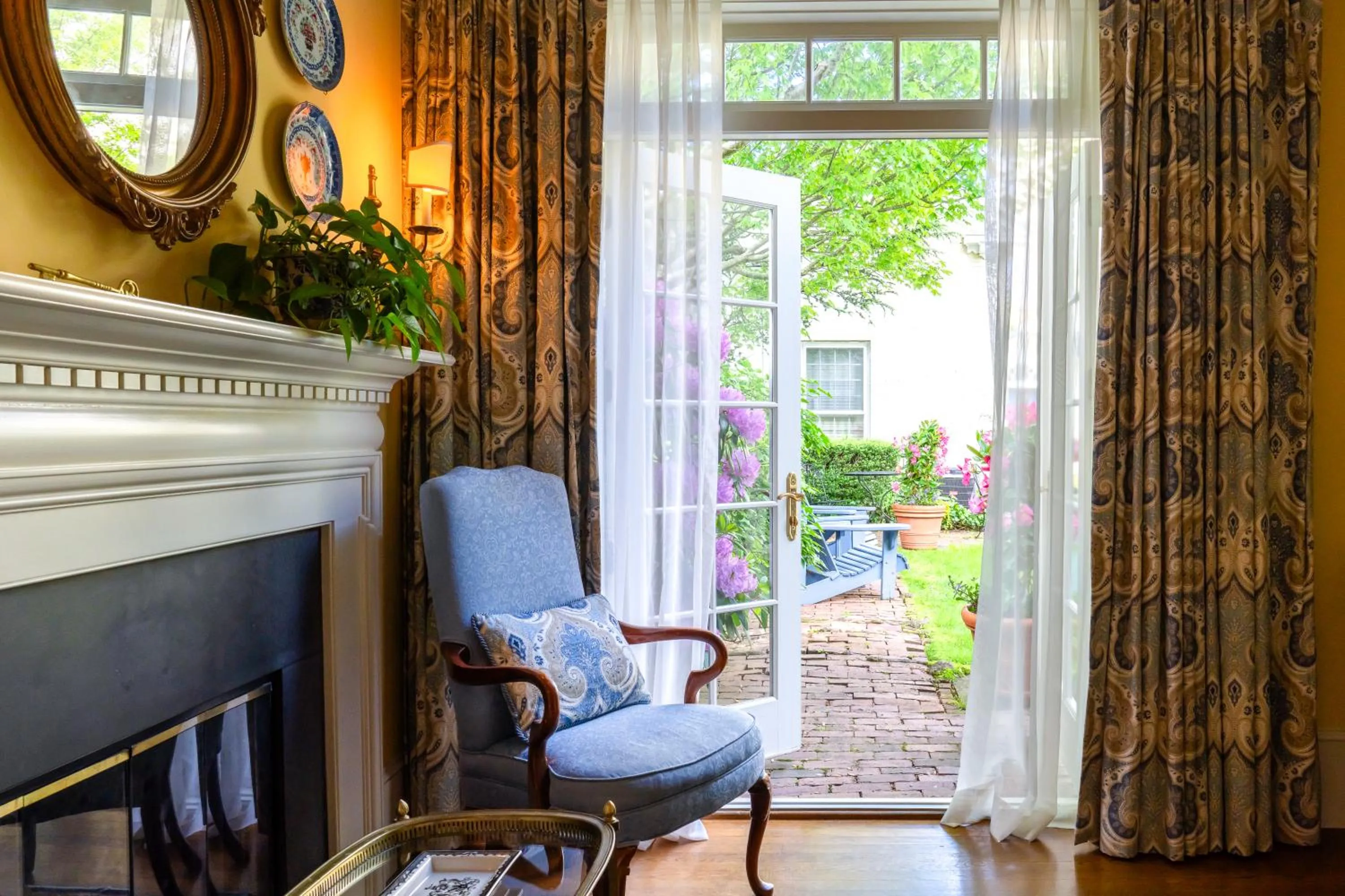 Patio in Francis Malbone House