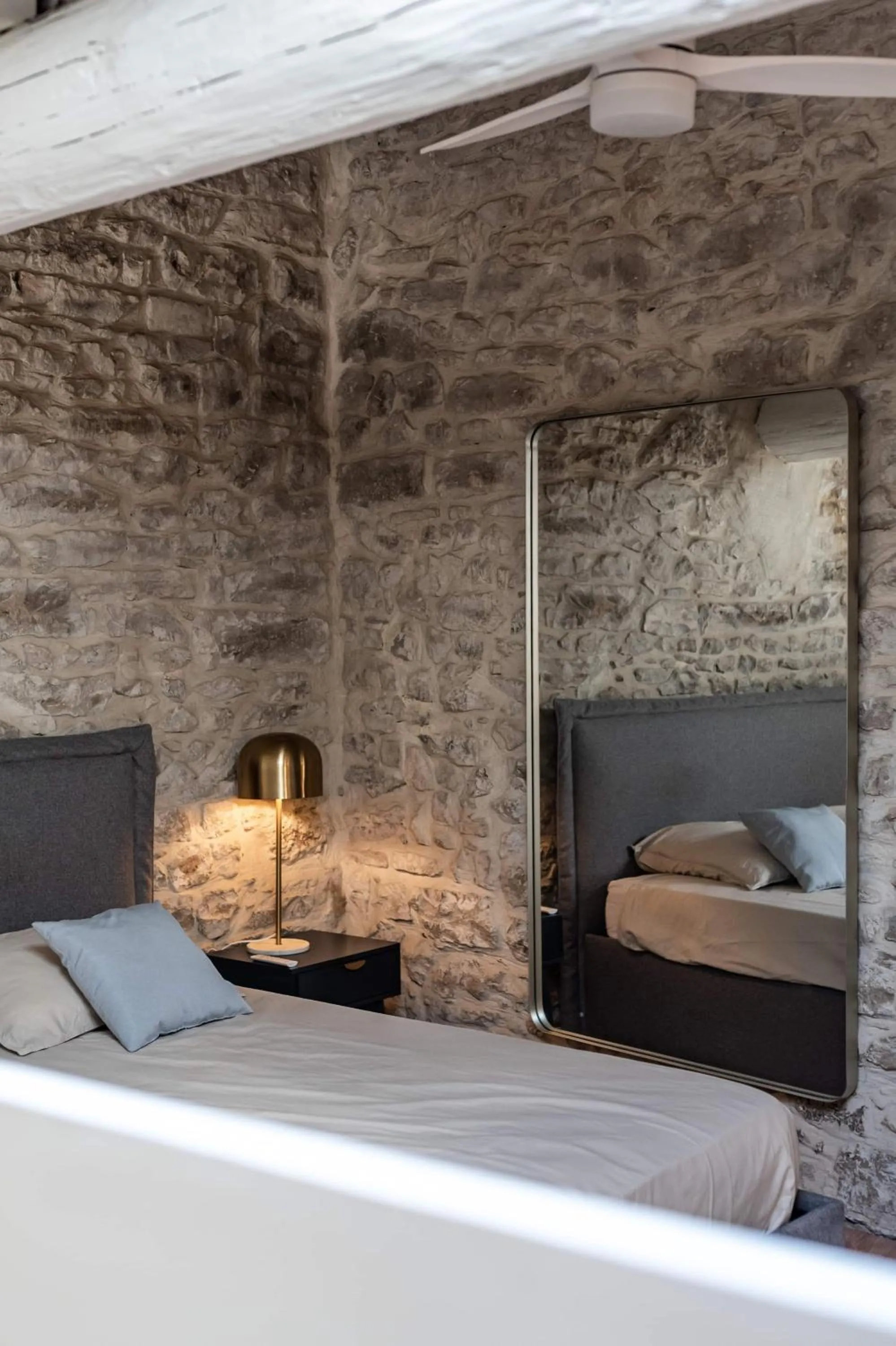 Bed in Duplex à 2 min des arènes et de la maison carrée