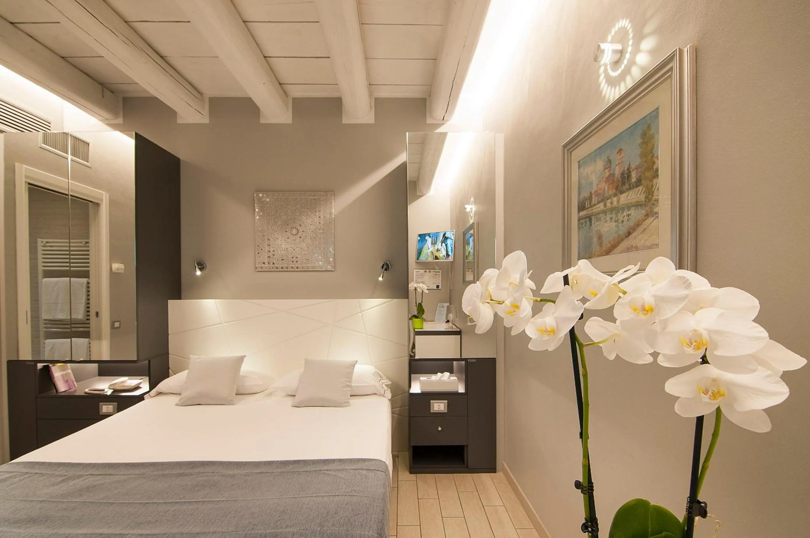 Photo of the whole room, Bed in Hotel Fontana Verona