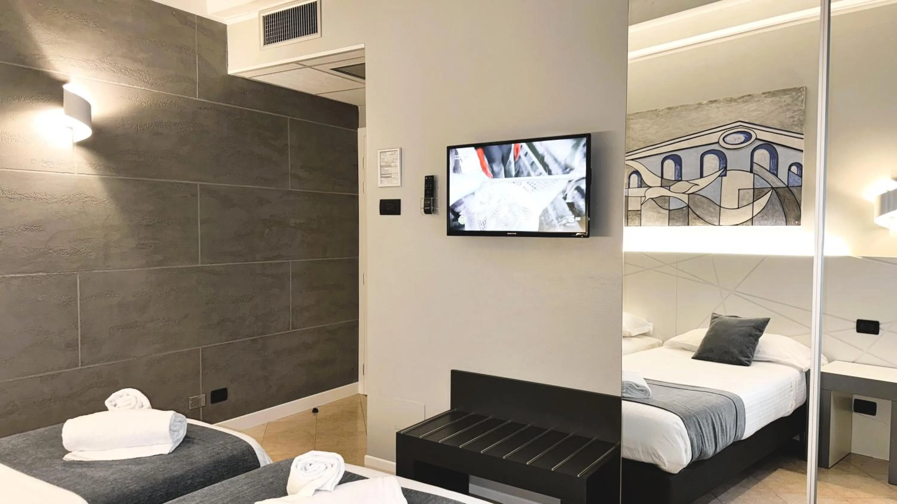 Bedroom, Bed in Hotel Fontana Verona