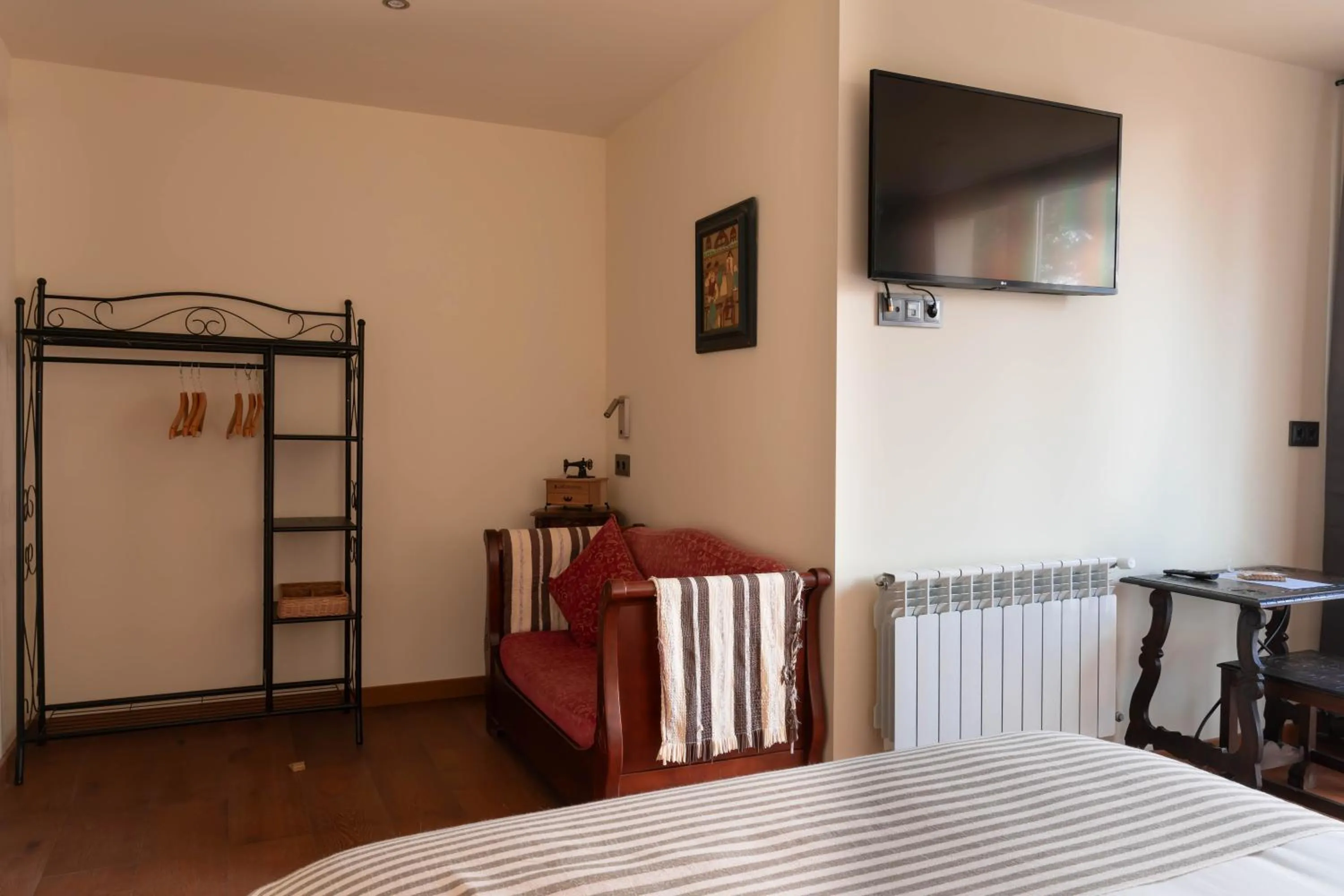 Photo of the whole room, Bed in HOTEL POSADA LaS RETAJAS