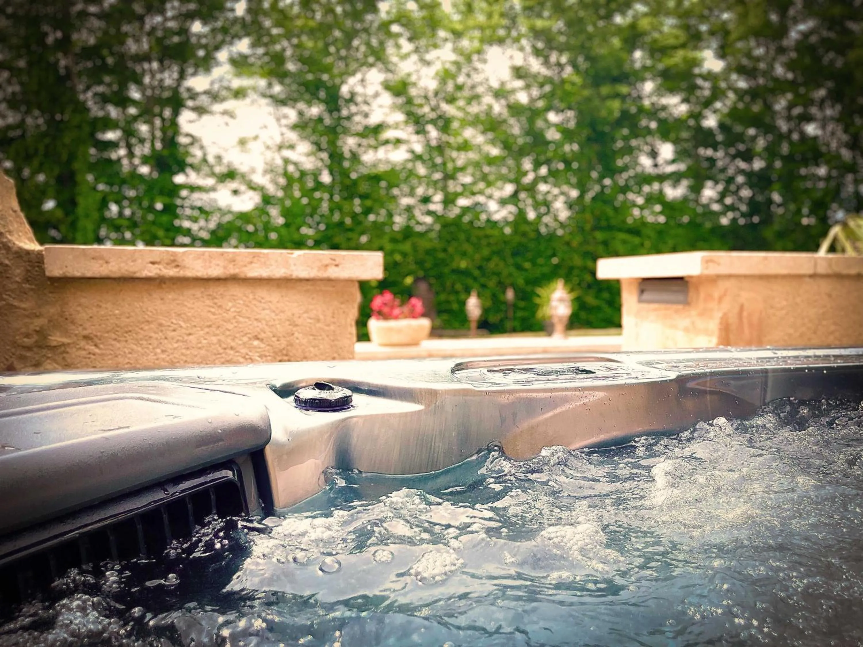 Hot Spring Bath in Le Clos Des Anges