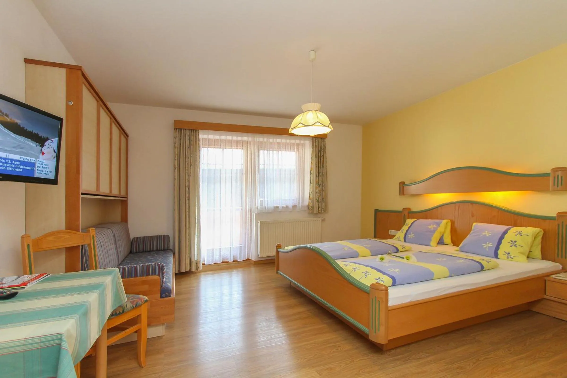 Photo of the whole room, Bed in Landgasthof Seisenbergklamm