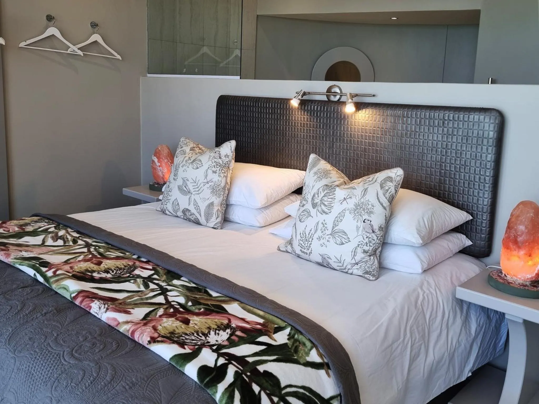 Shower, Bed in Crystal Lagoon Lodge