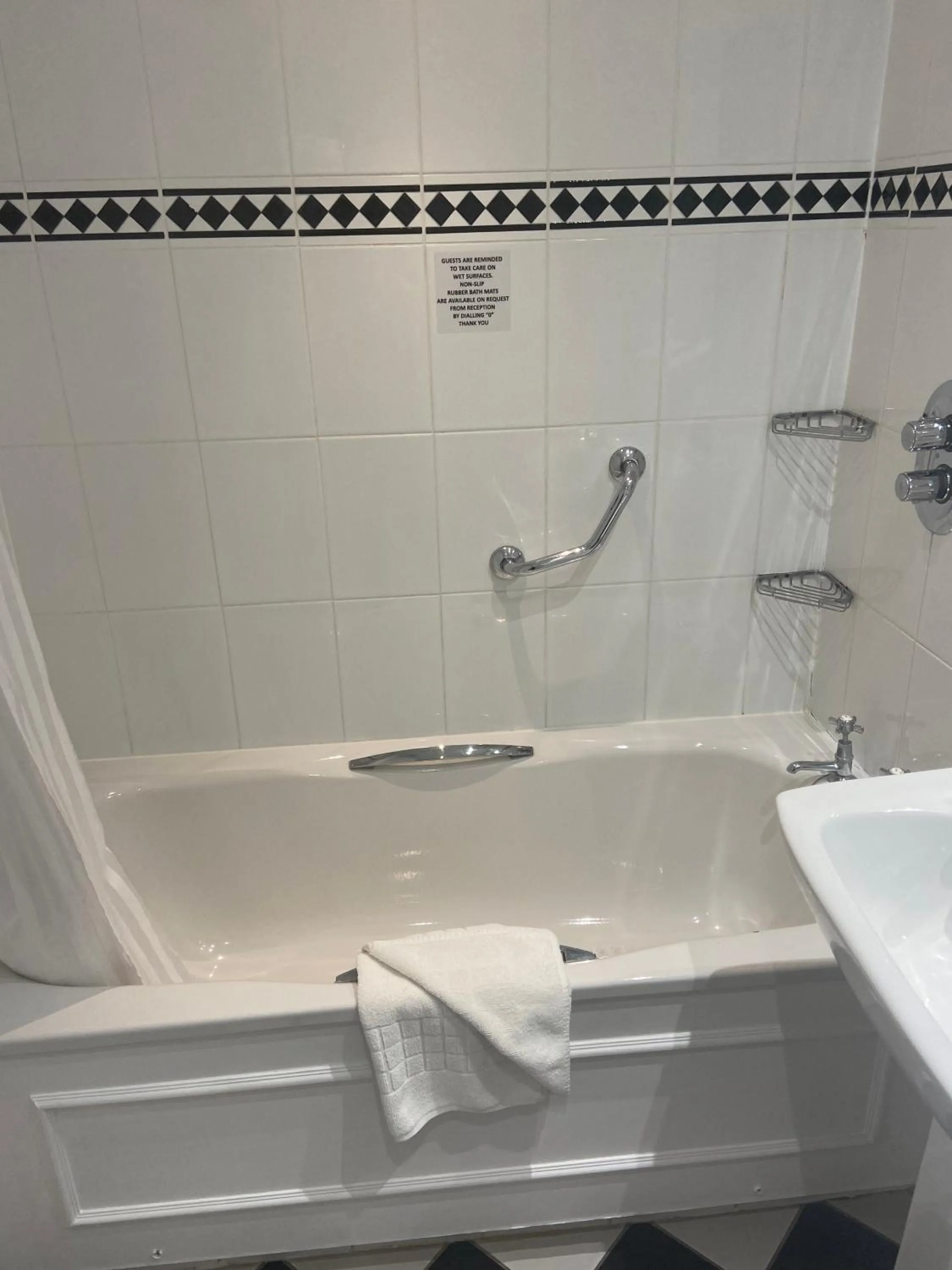 Bathroom in Hatherley Manor Hotel & Spa