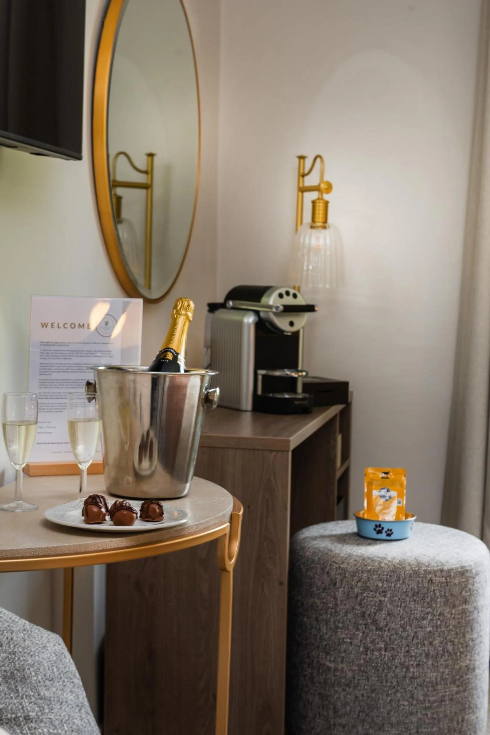 Coffee/tea facilities in Hatherley Manor Hotel & Spa