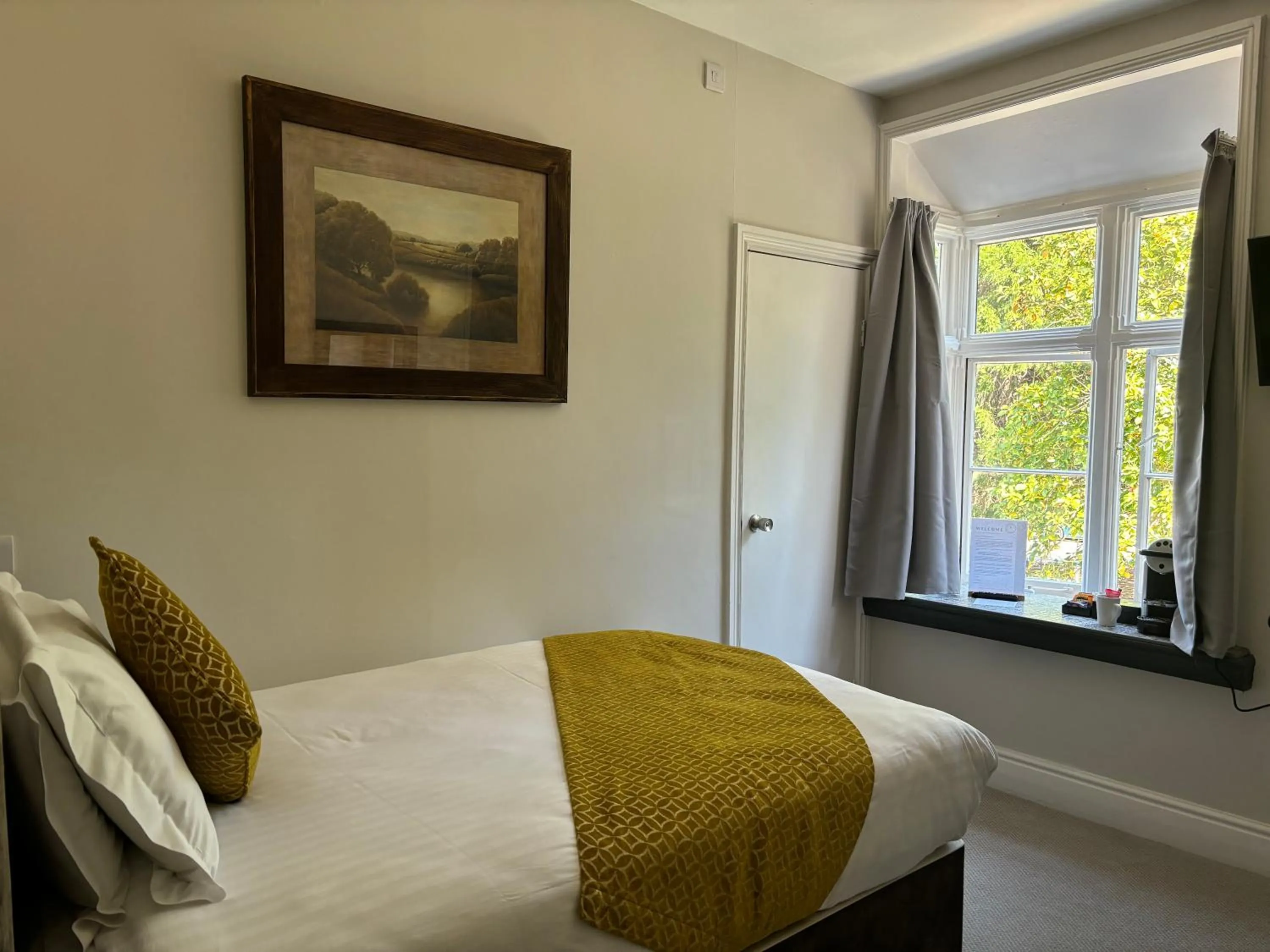 Bed in Hatherley Manor Hotel & Spa