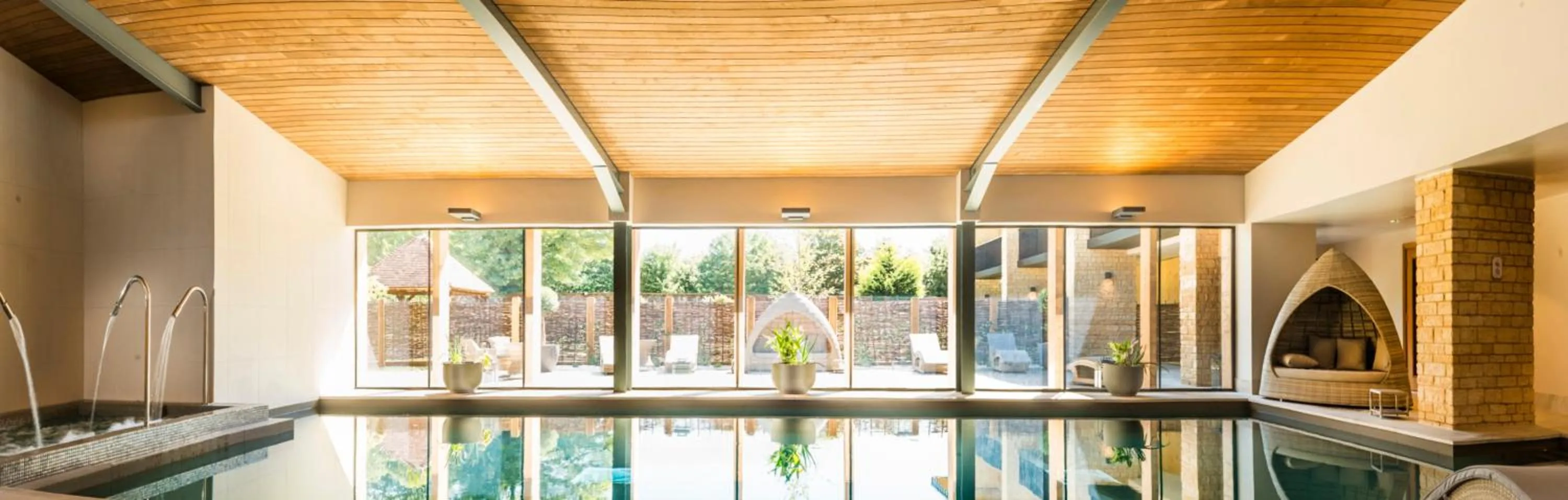 Swimming pool in Hatherley Manor Hotel & Spa