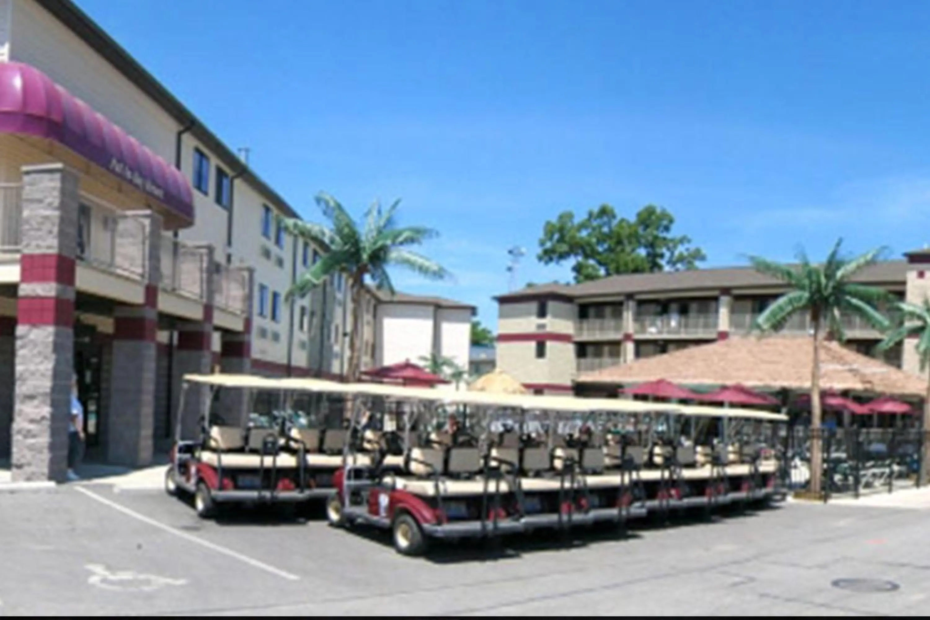Facade/entrance in Put-in-Bay Resort & Conference Center