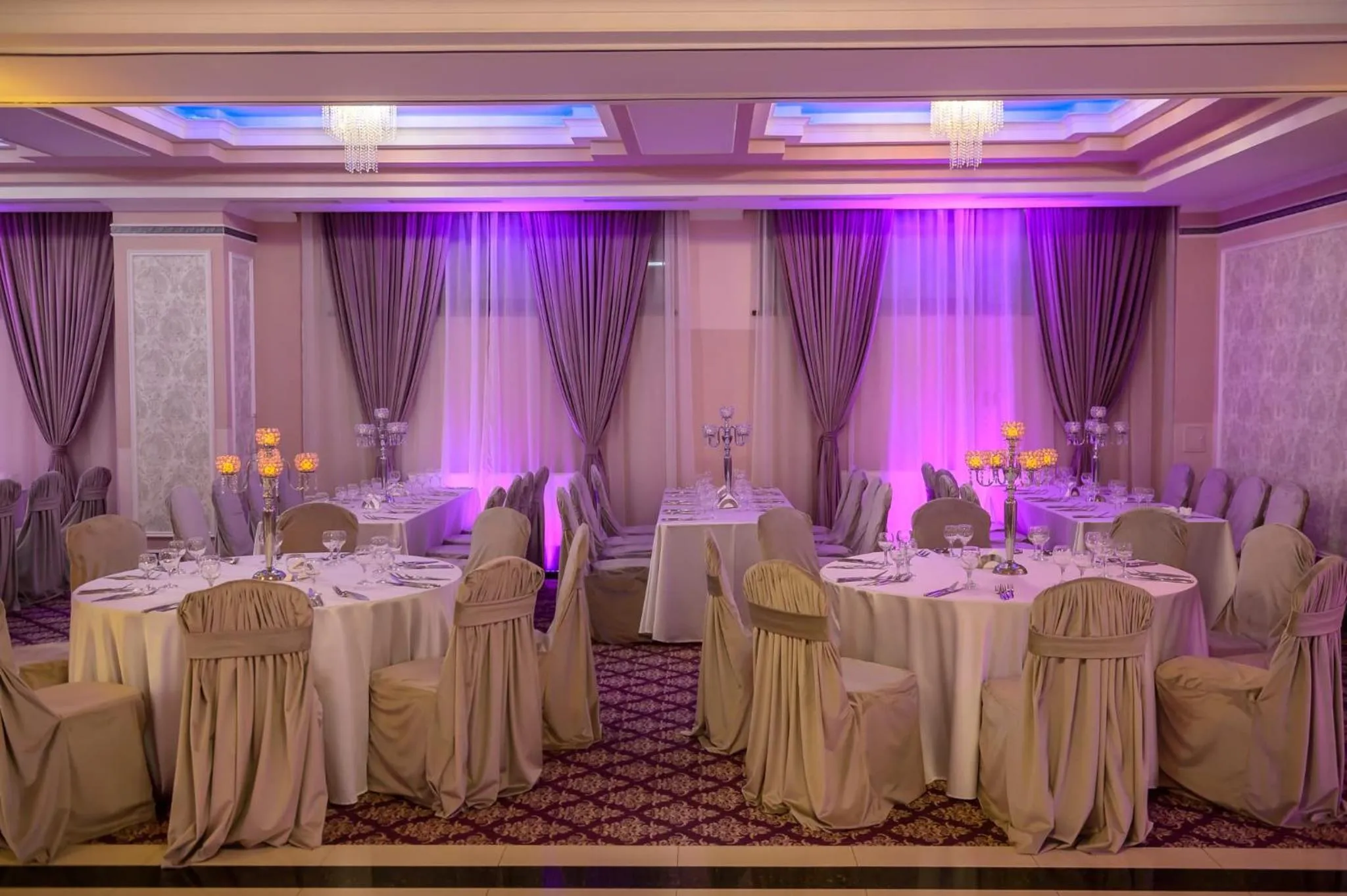 Restaurant/places to eat in Hotel Nevada