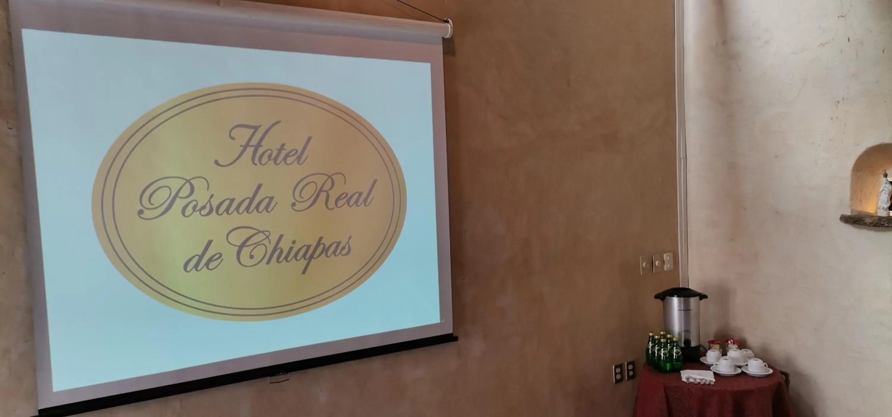 Communal lounge/ TV room in Posada Real de Chiapas