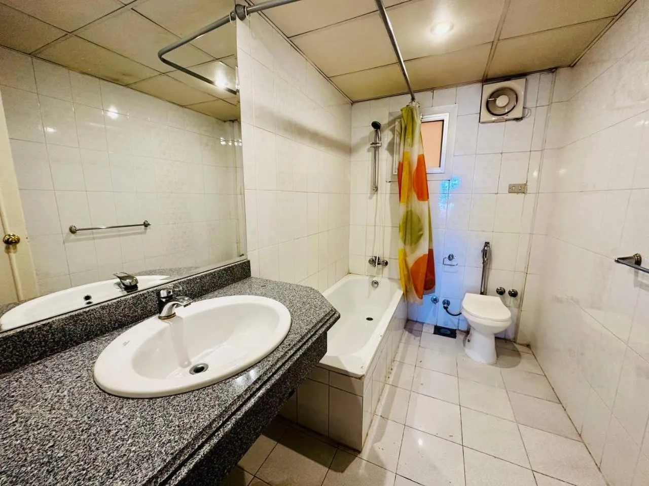 Toilet in Queens Valley Hotel