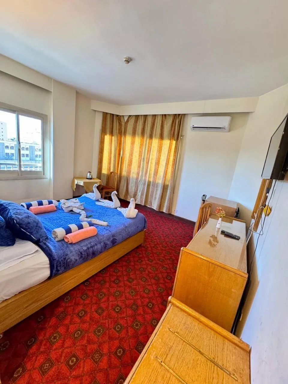 Bed in Queens Valley Hotel