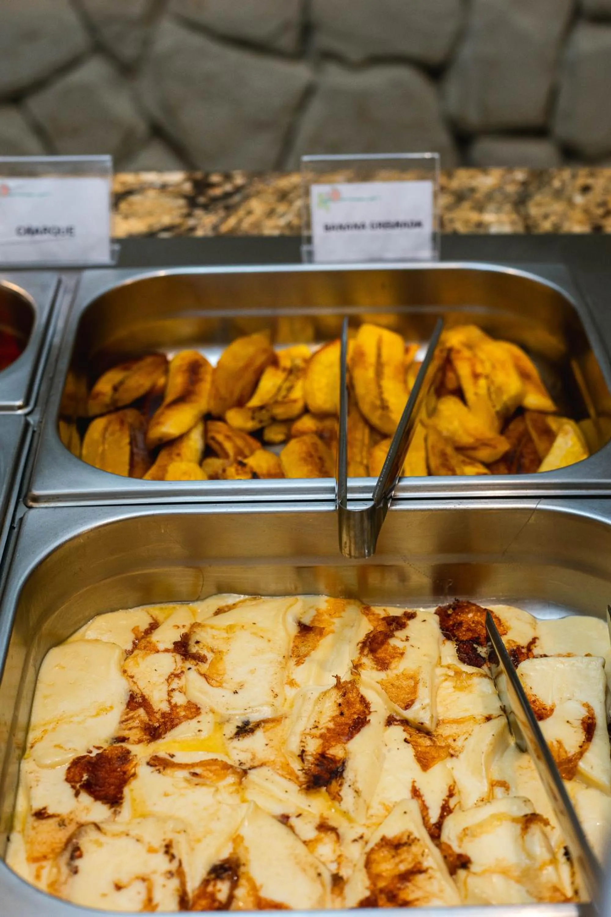 Buffet breakfast in Baía Branca Beach Resort