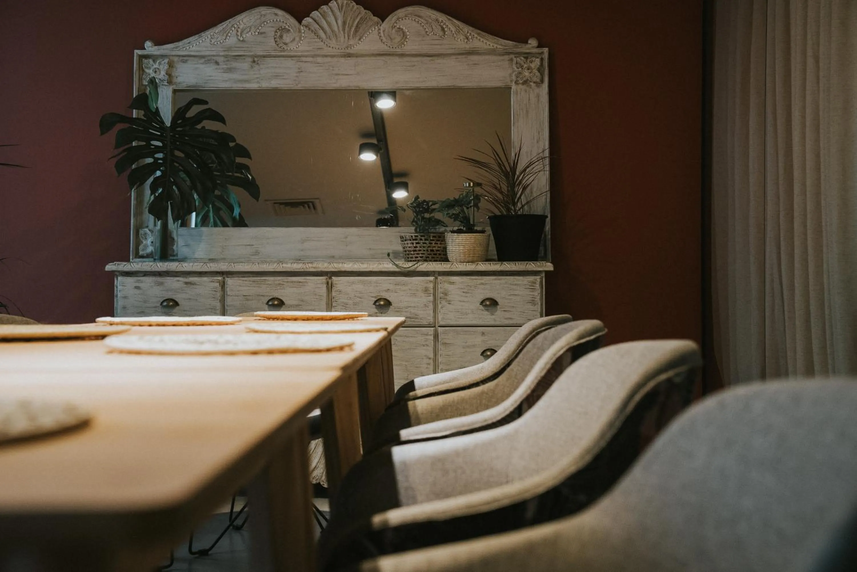 Lounge or bar in Howard Johnson Plaza La Ribera