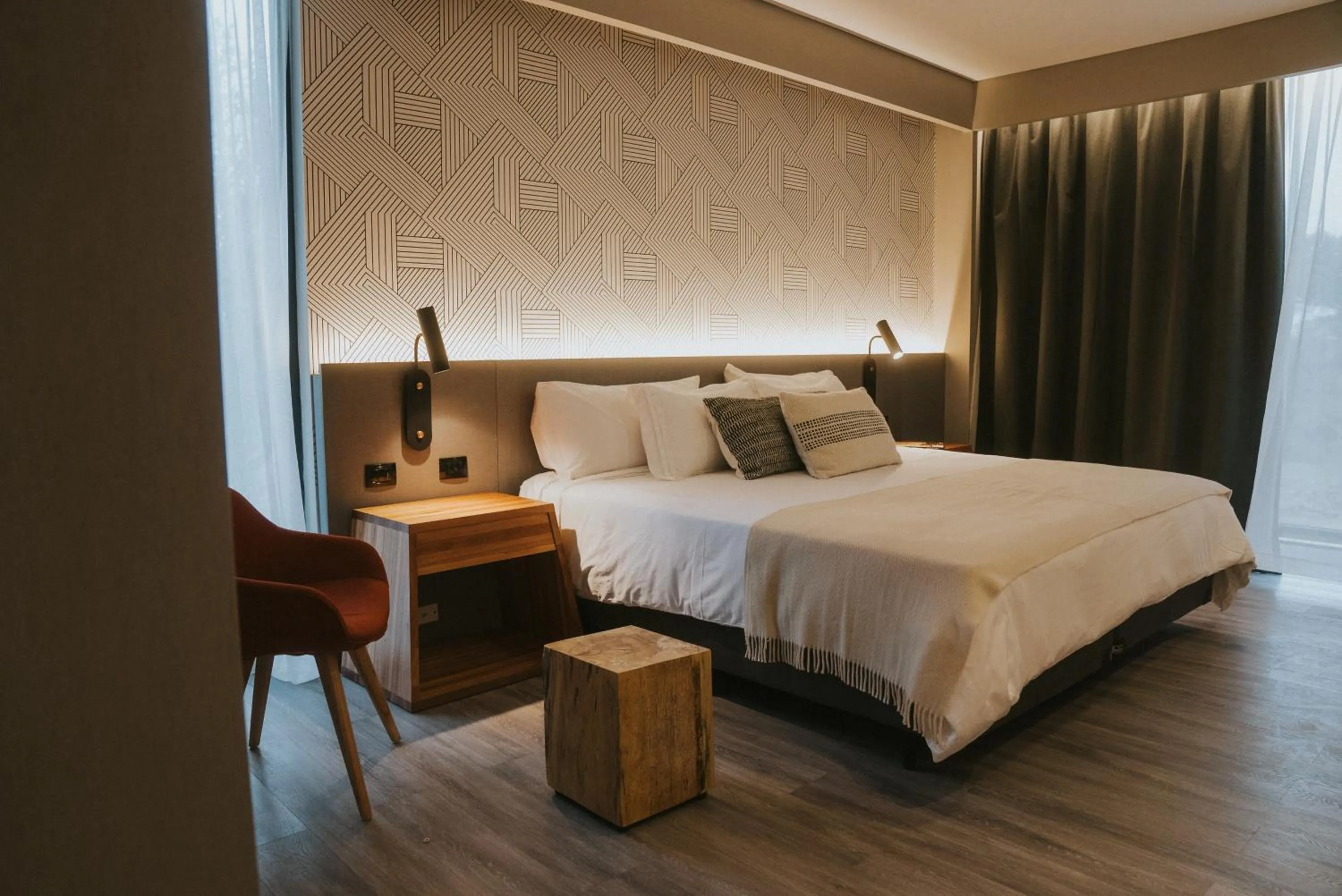 Bedroom, Bed in Howard Johnson Plaza La Ribera