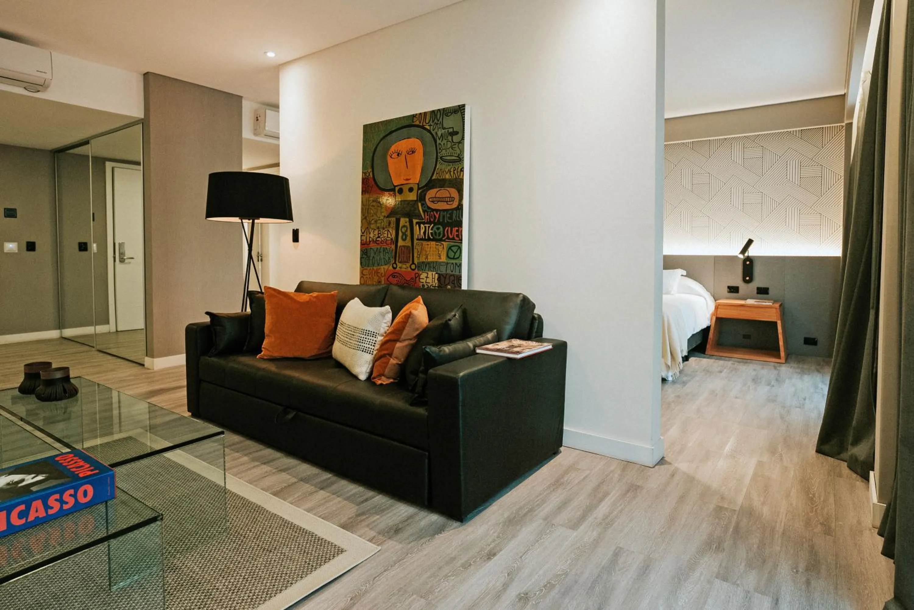 Living room in Howard Johnson Plaza La Ribera