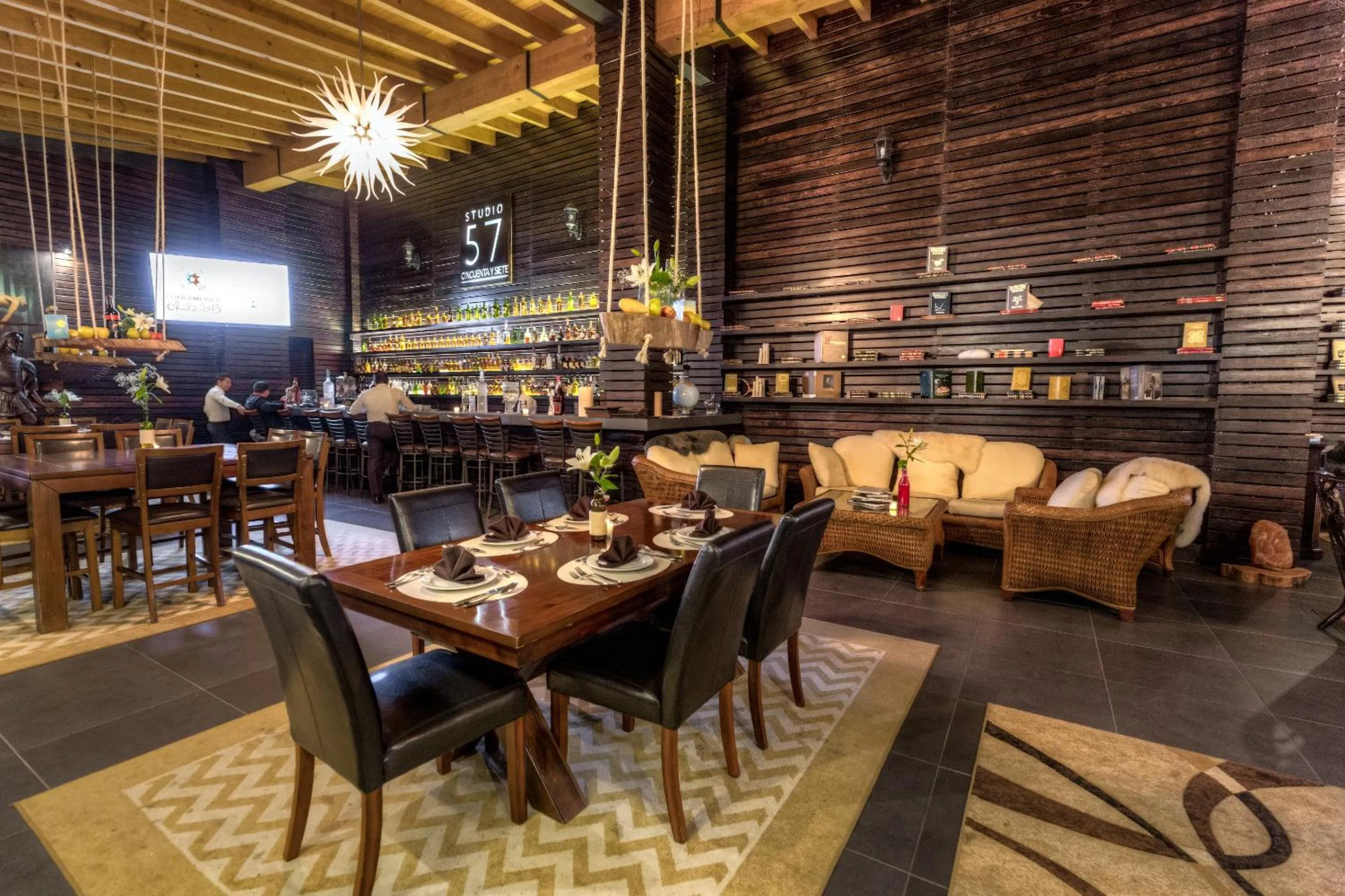 Restaurant/places to eat in Hotel Boutique Matea