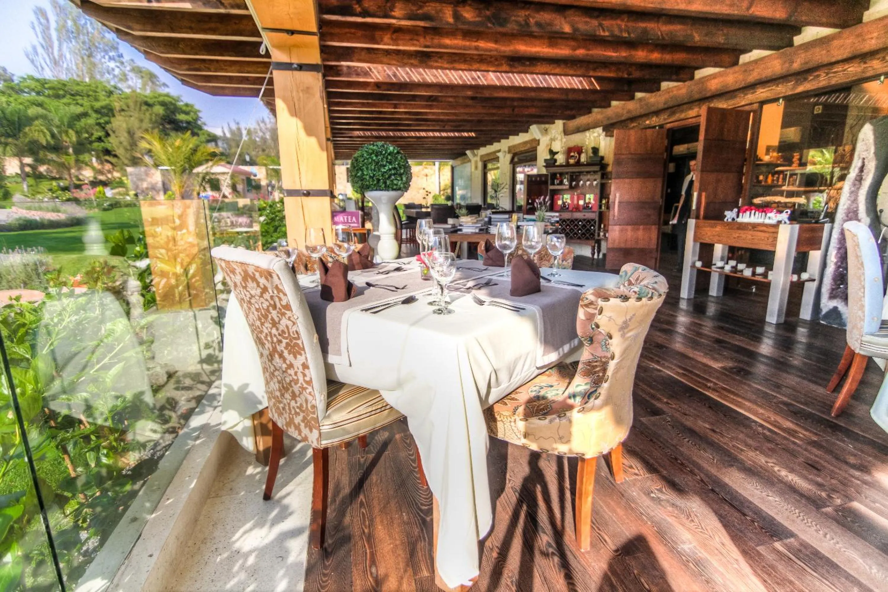 Restaurant/places to eat in Hotel Boutique Matea