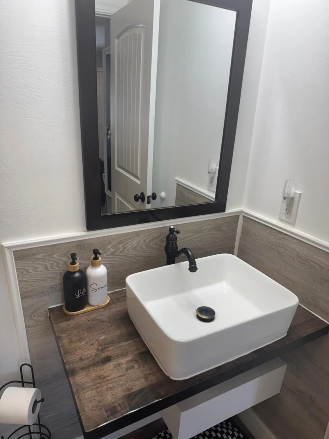 Bathroom in The Panguitch House