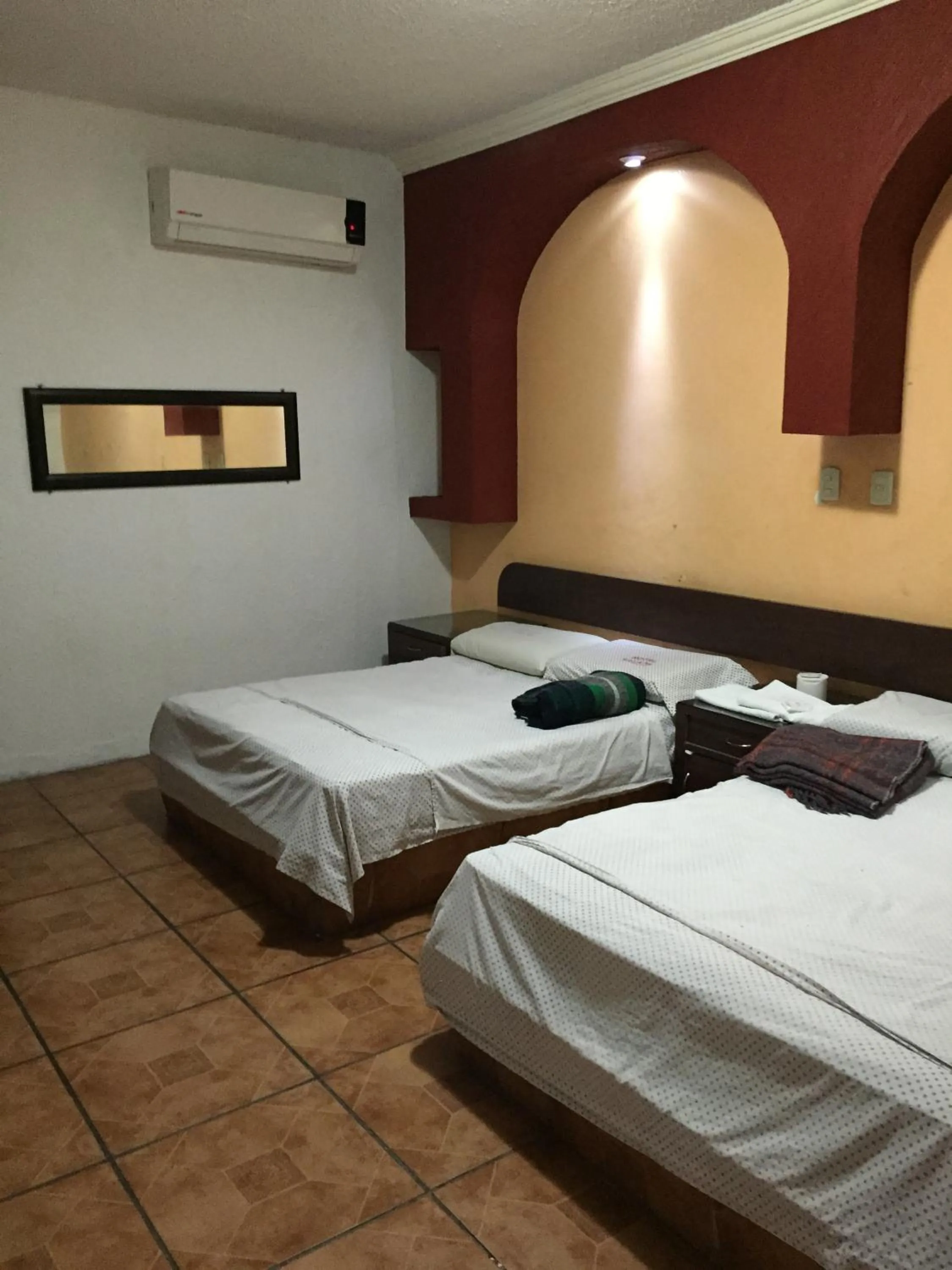 Photo of the whole room, Bed in Hotel Xalapa