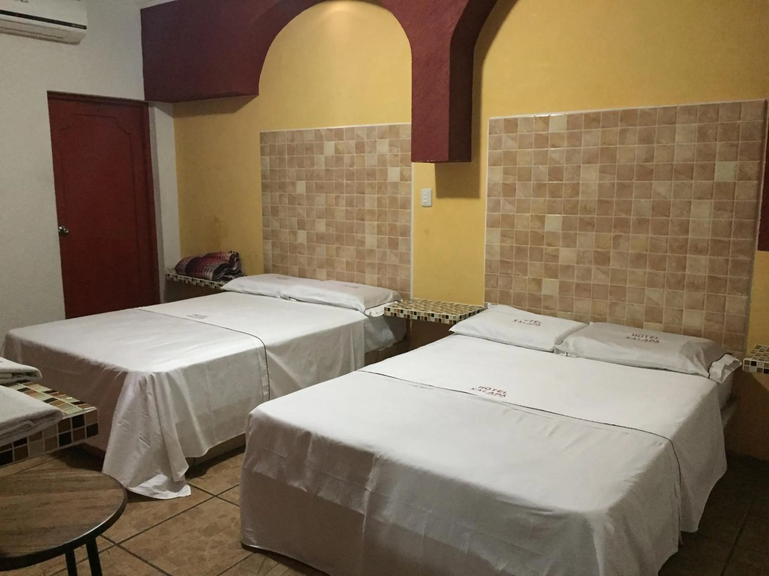 Photo of the whole room, Bed in Hotel Xalapa