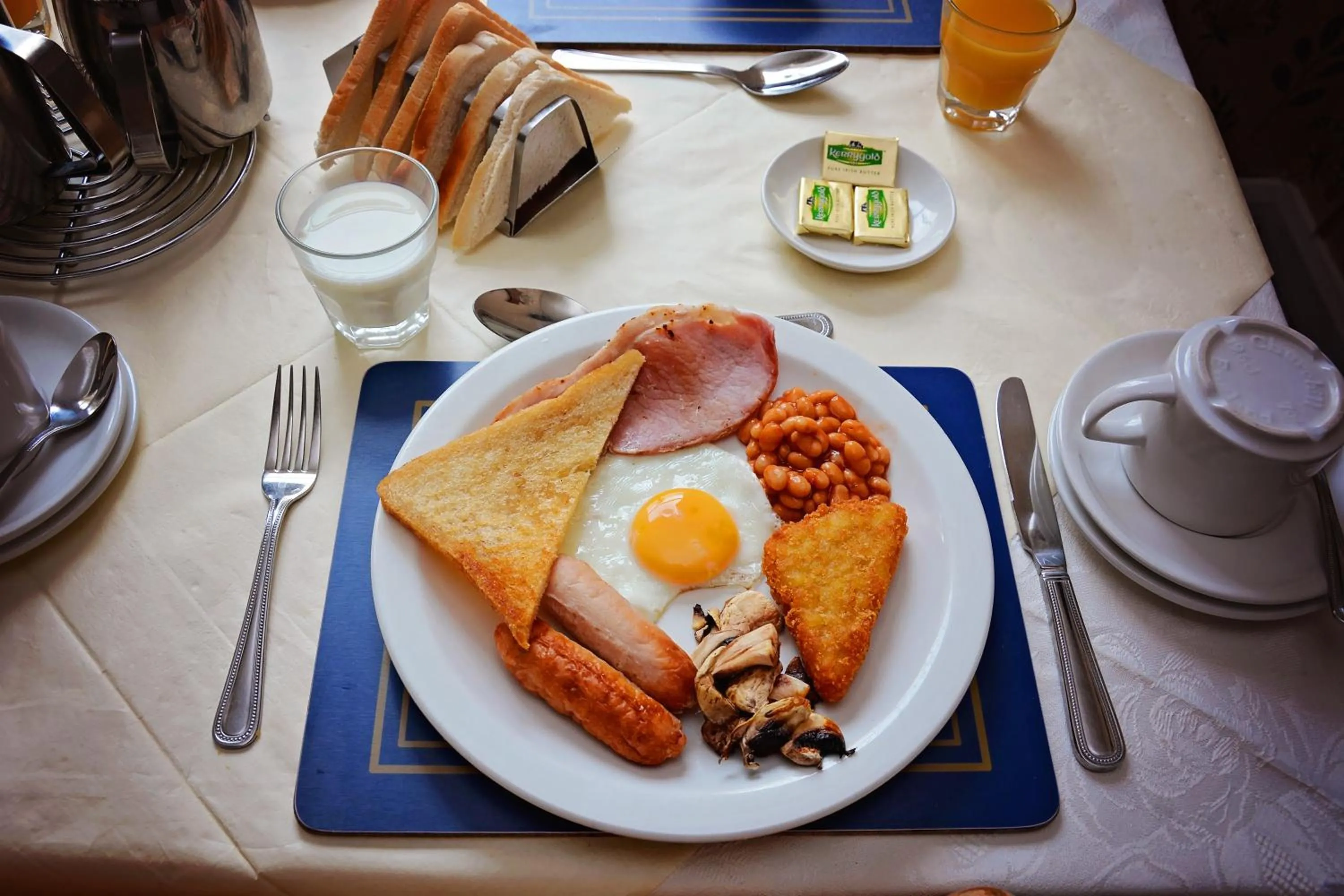 Breakfast in Tobermory Hotel