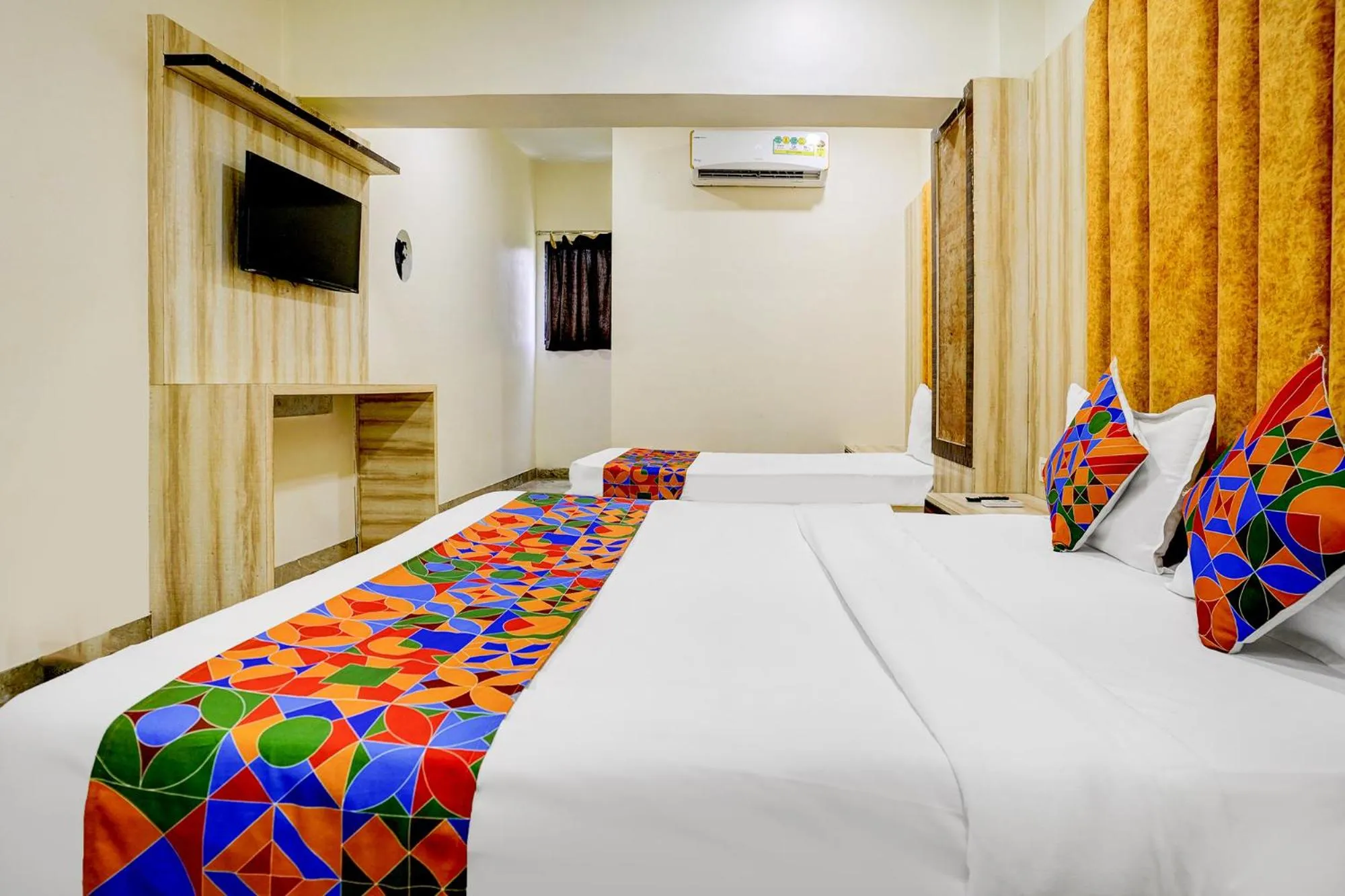 Bed in Via Sumit Palace