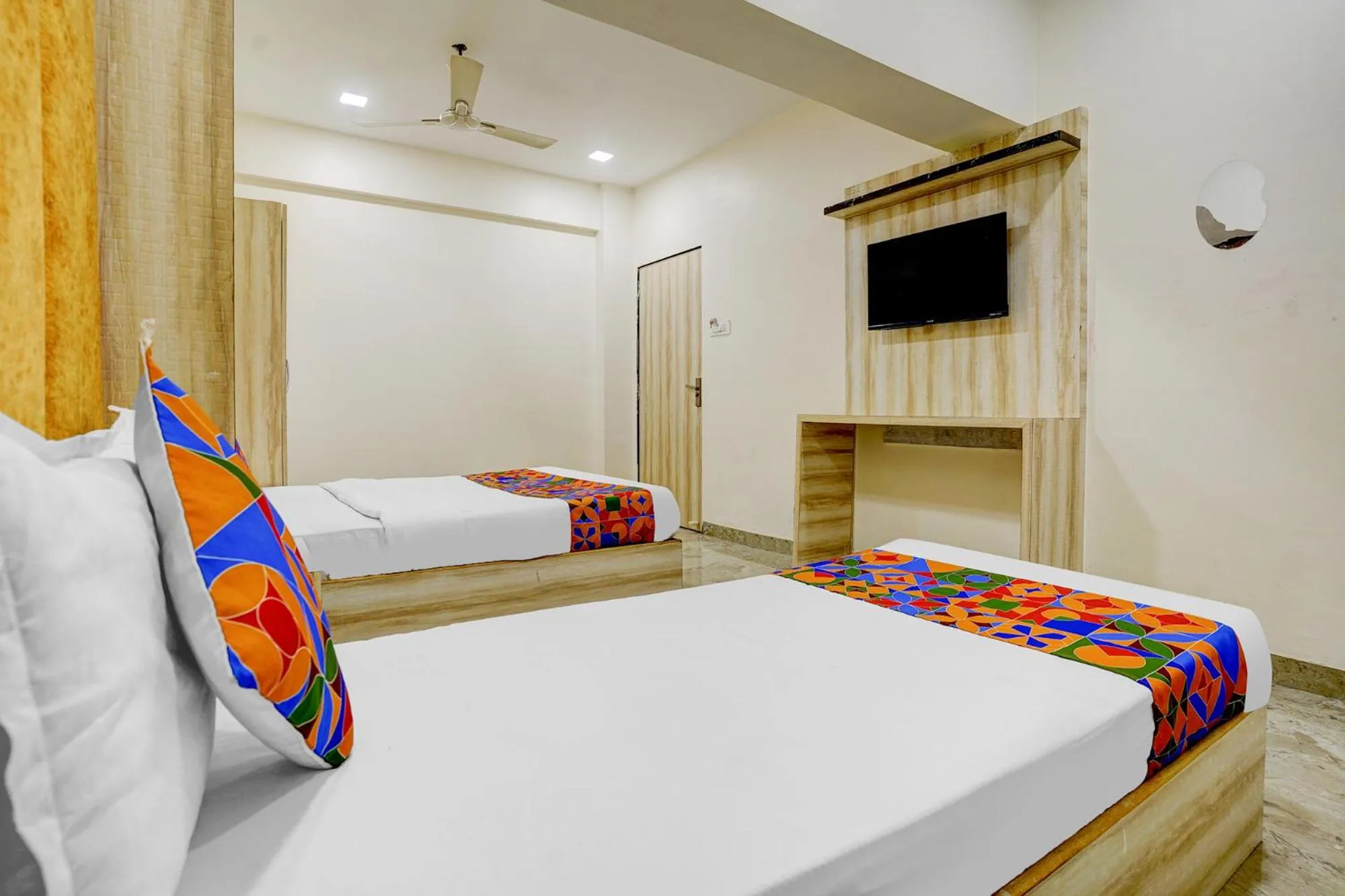 Bed in Via Sumit Palace