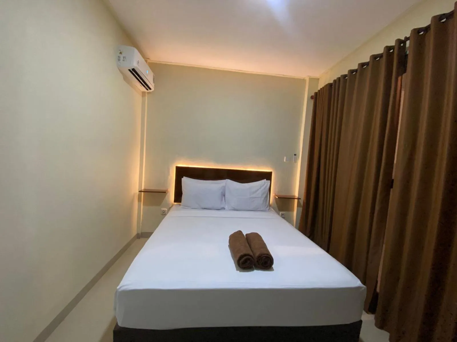 Bed in NaJa Homestay