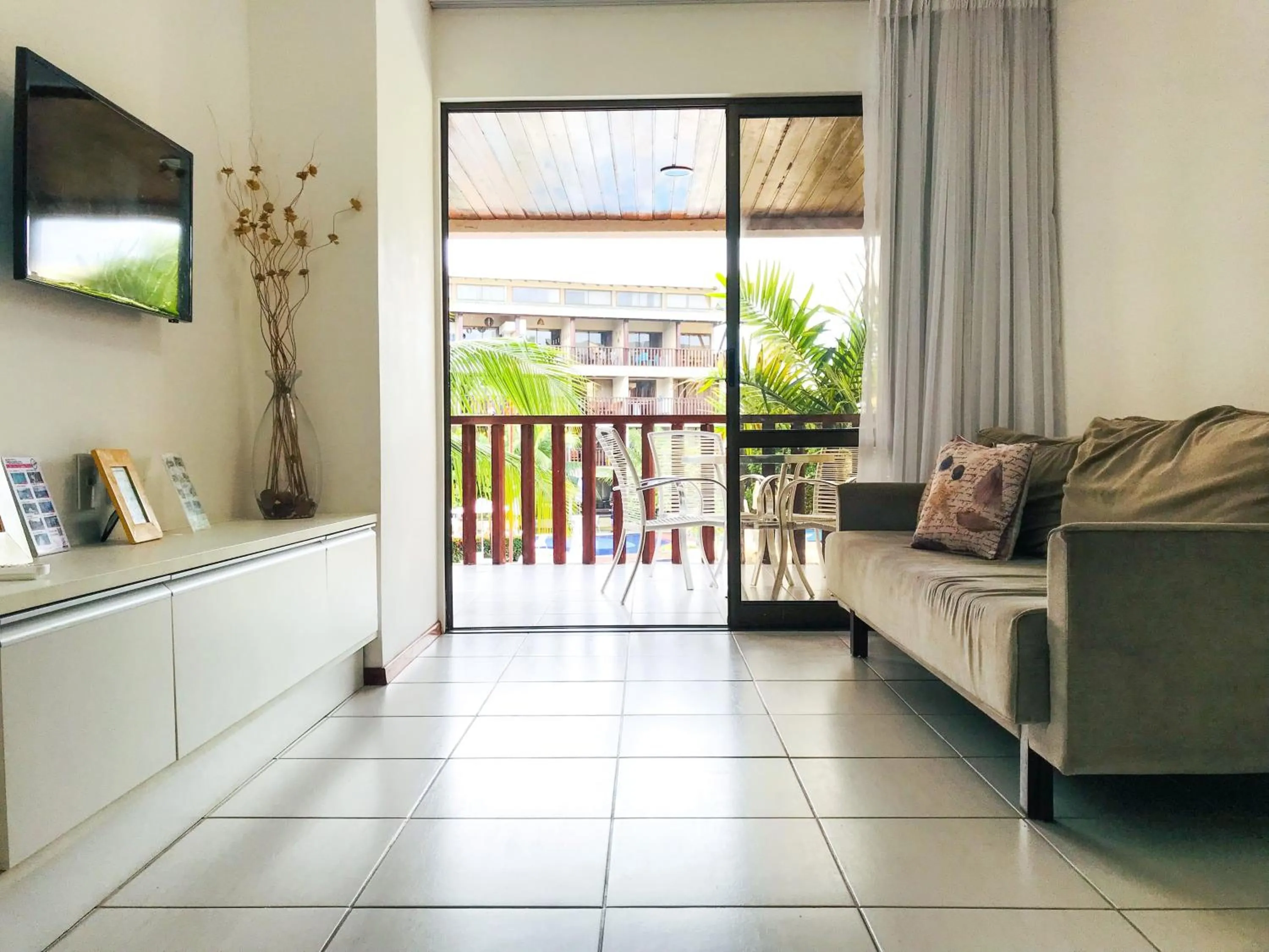 Nannai Residence by AFT