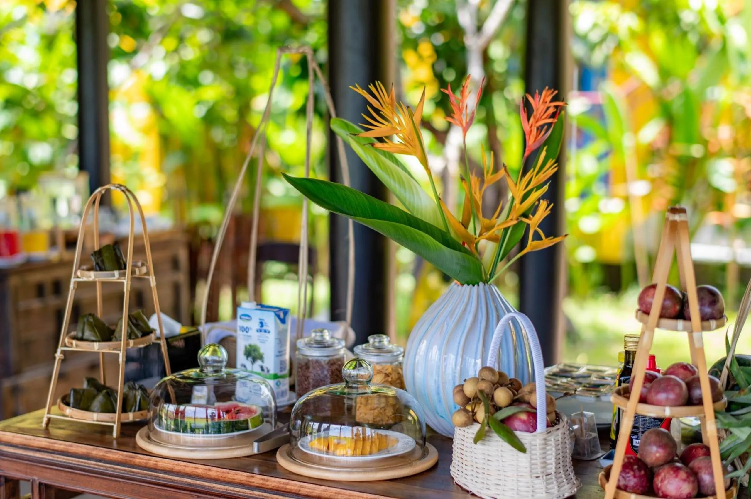 Restaurant/places to eat in Chez Mimosa Rice Field Retreat