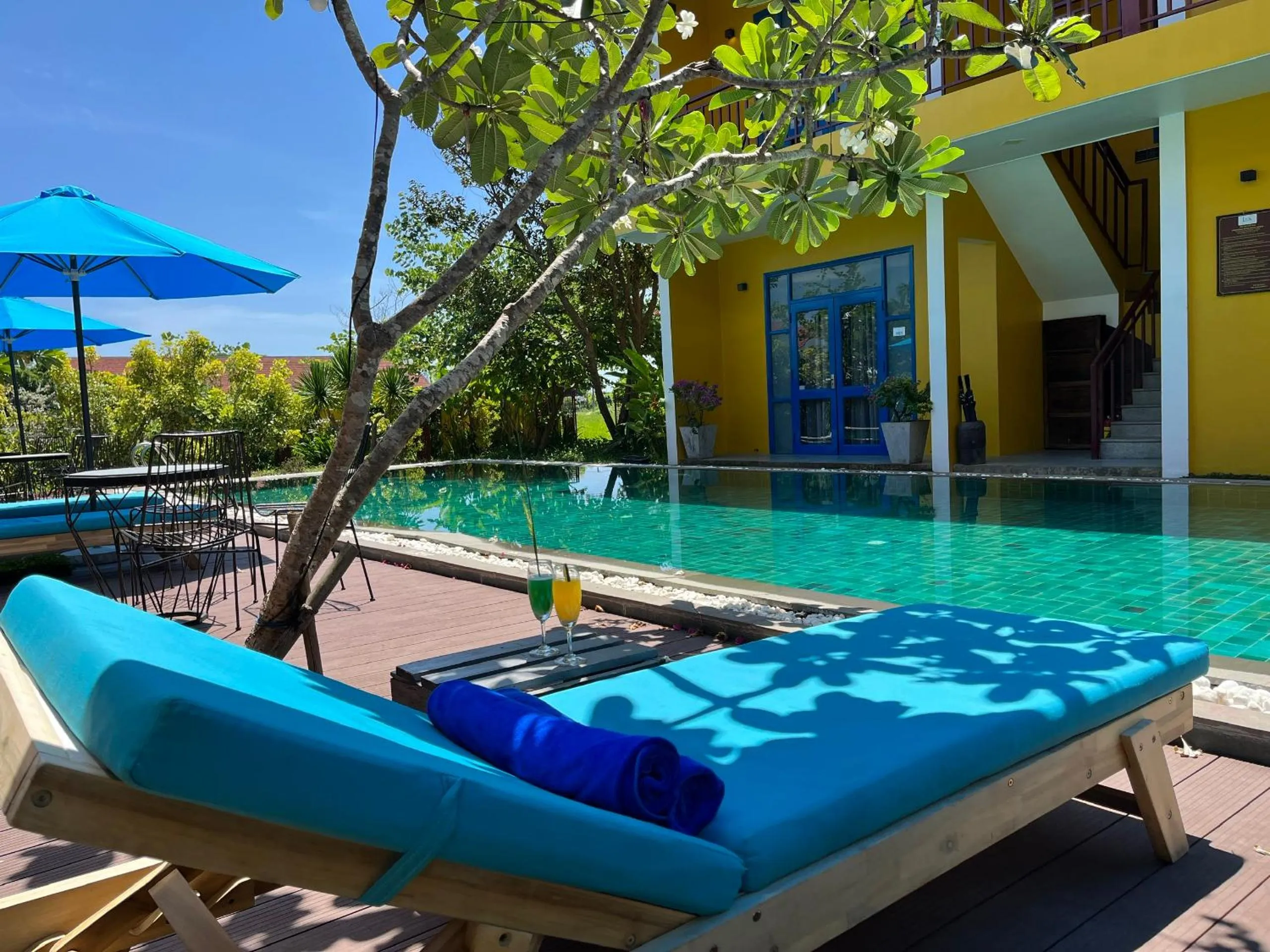 Swimming pool in Chez Mimosa Rice Field Retreat