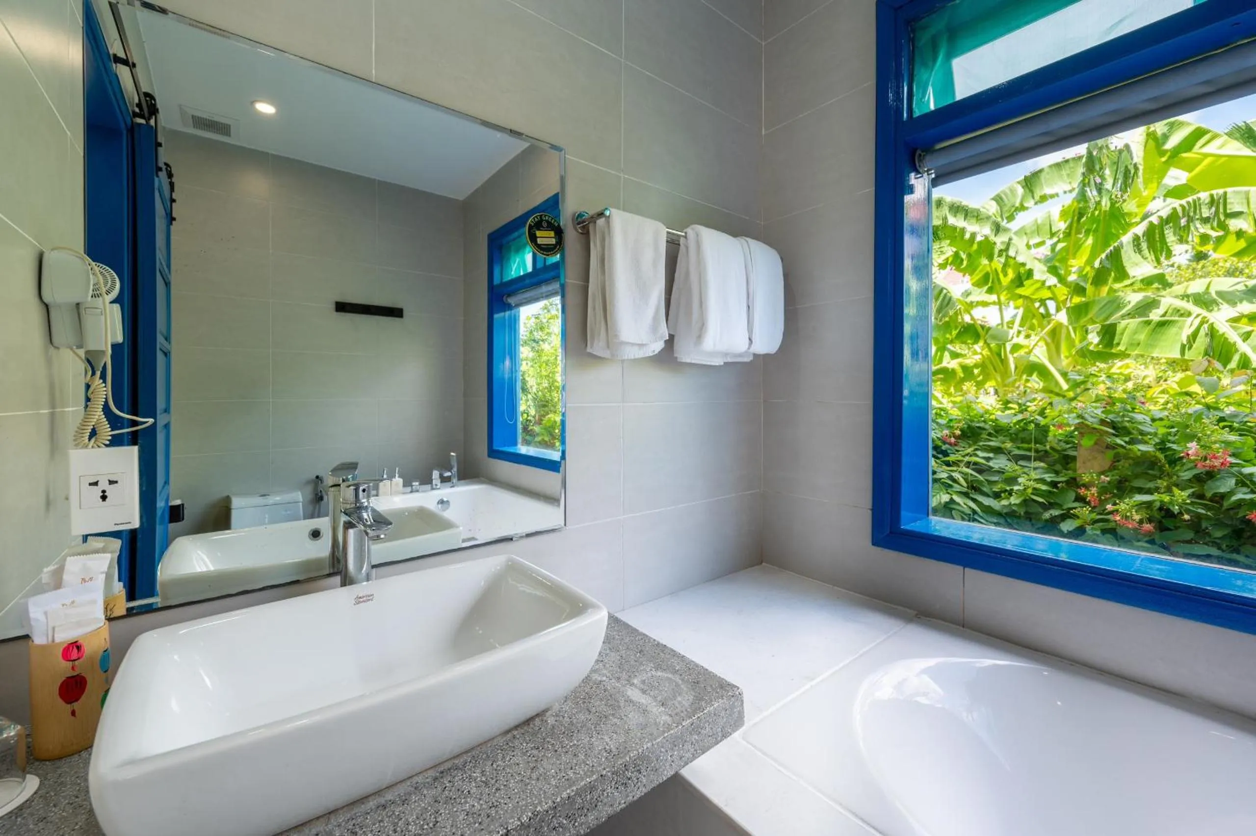 Toilet in Chez Mimosa Rice Field Retreat