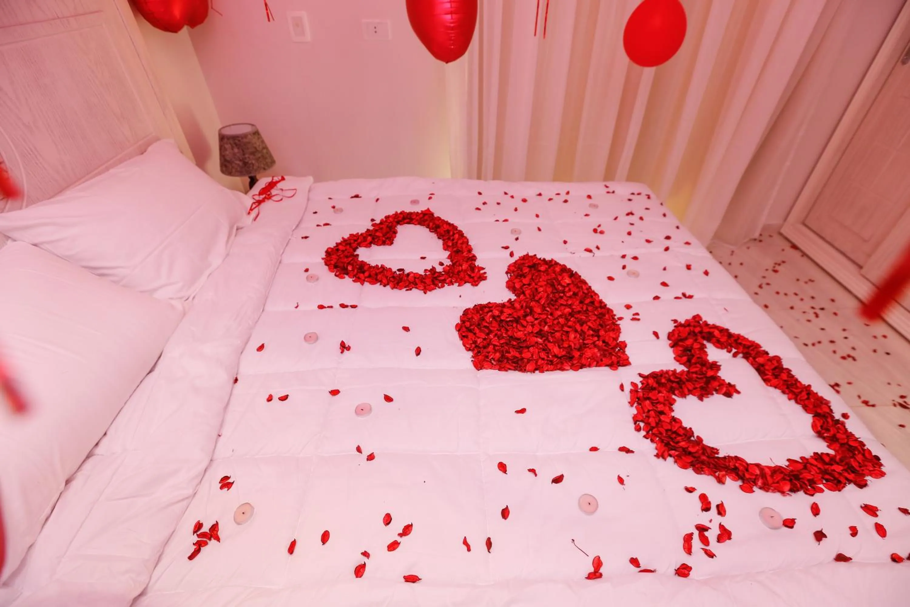 Bed in Pyramids Land Hotel